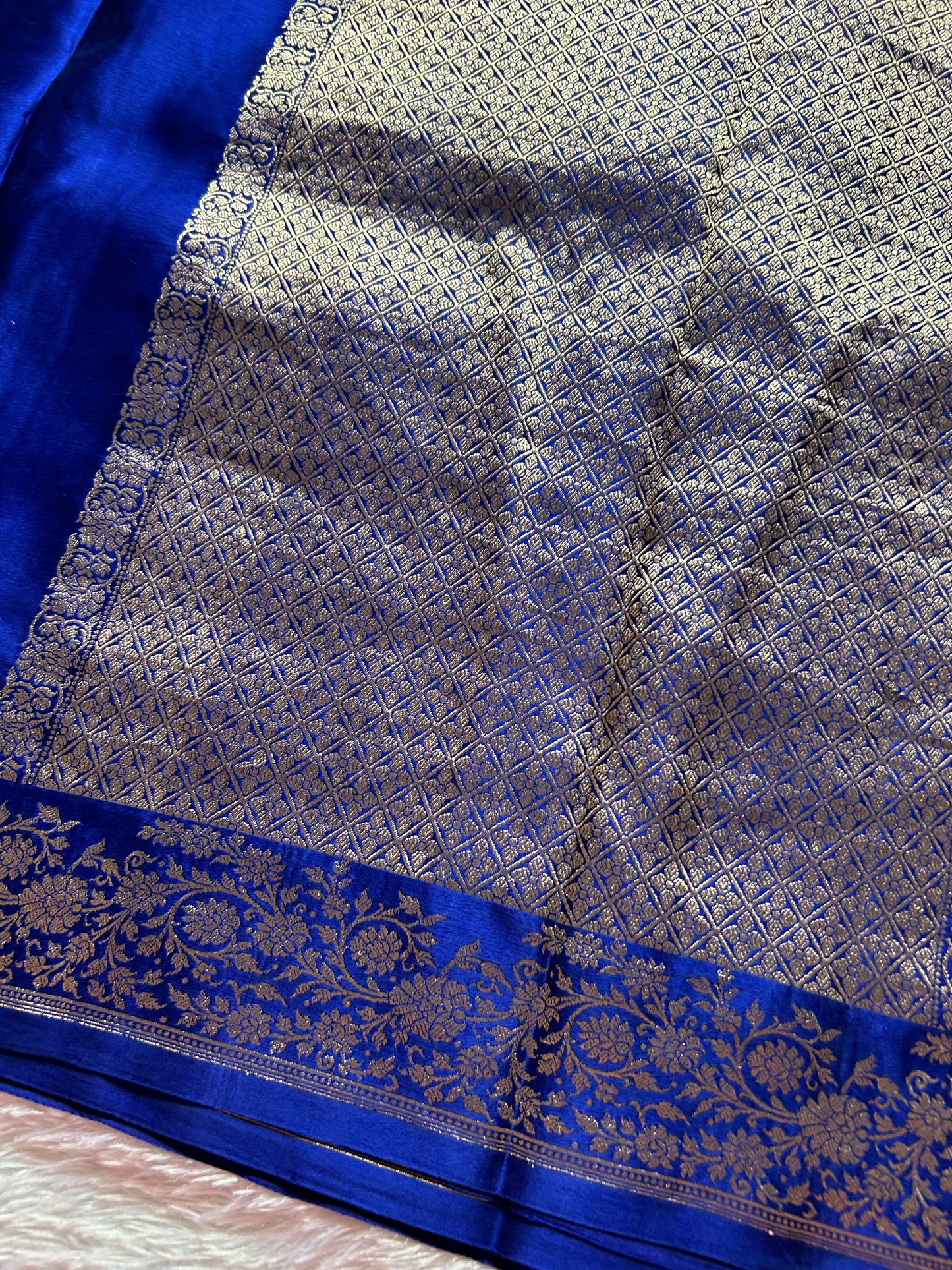 Madhubala : Solid Sapphire blue