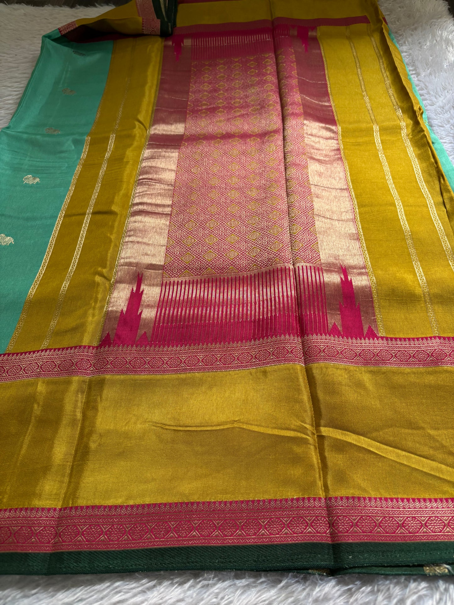 NAL207 (3D) : Sea green-mustard yellow-pink