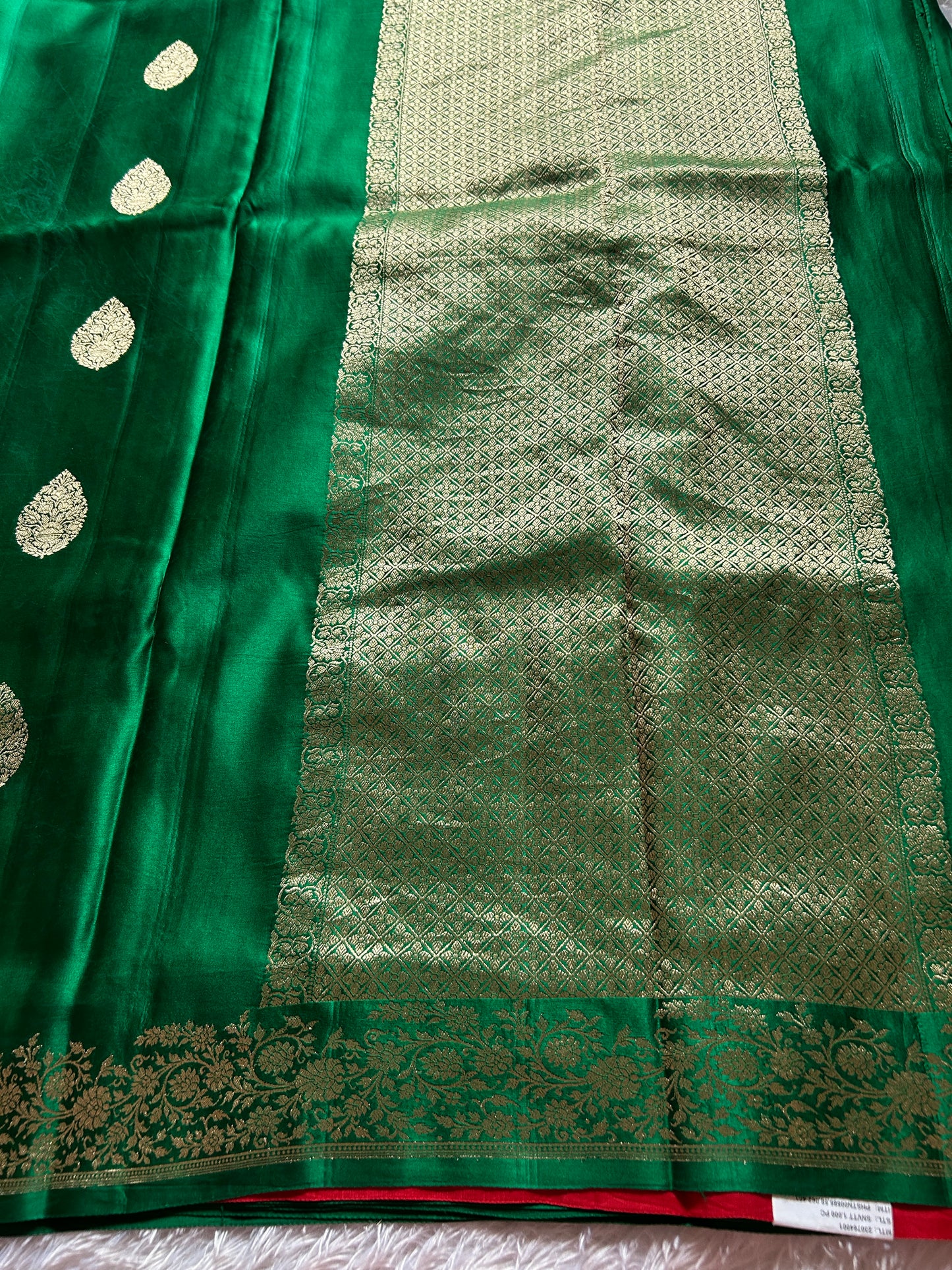 Madhubala : Solid Bottle green