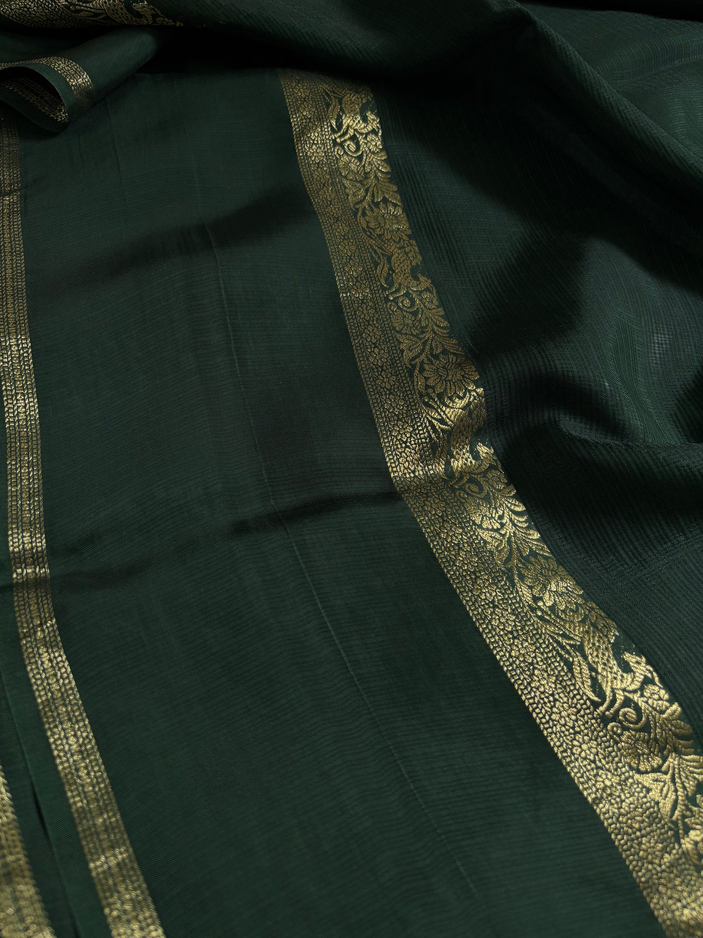 NAL208 : Solid Dark green