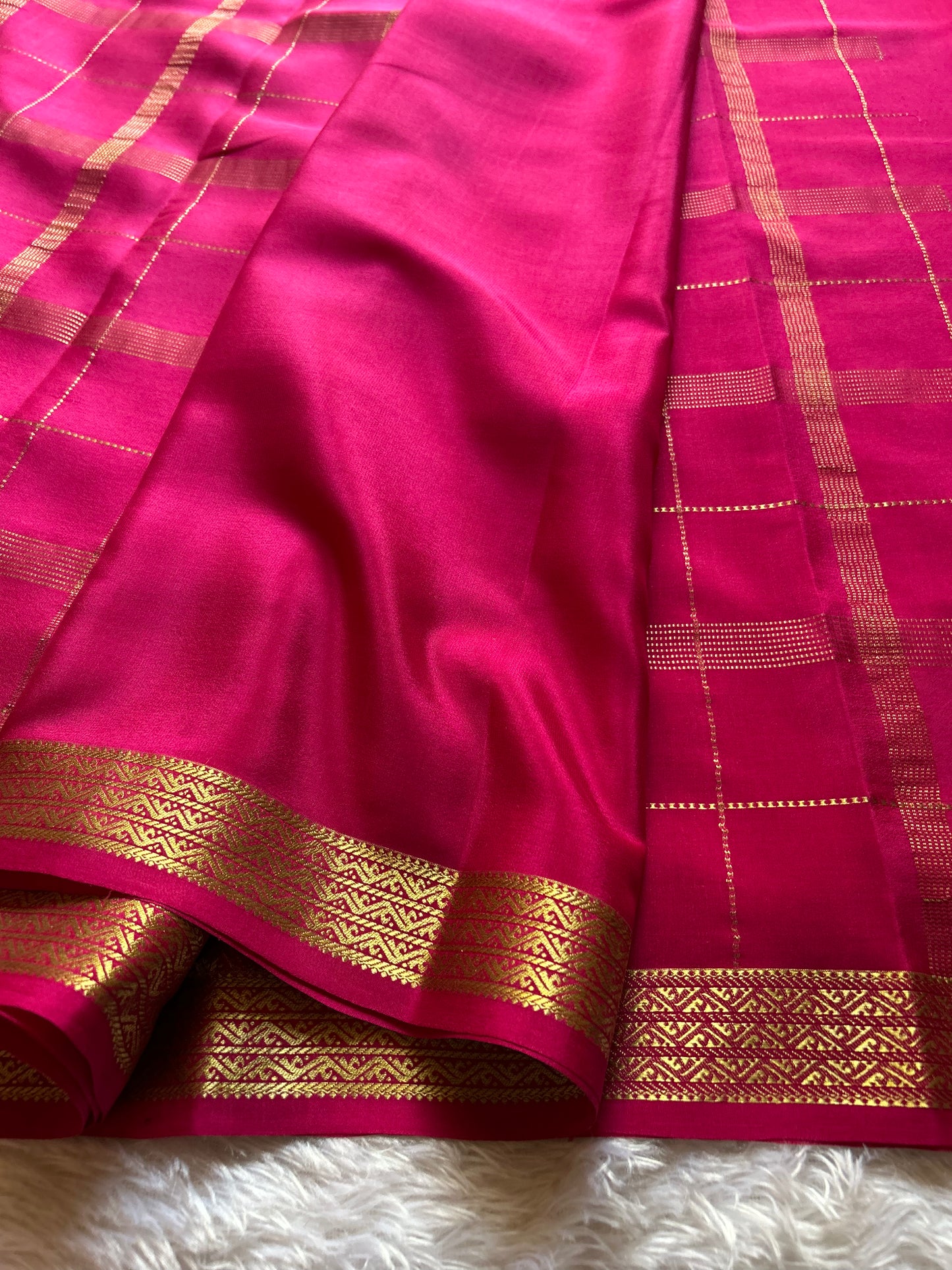 Suvarna : Solid pink