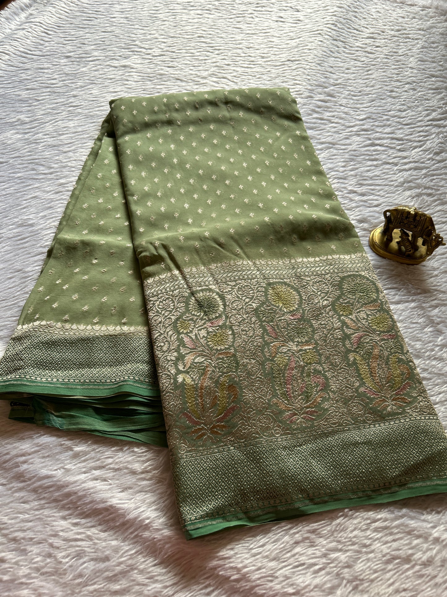 Pure Chiffon Georgette (2D) : Sage green-mint green