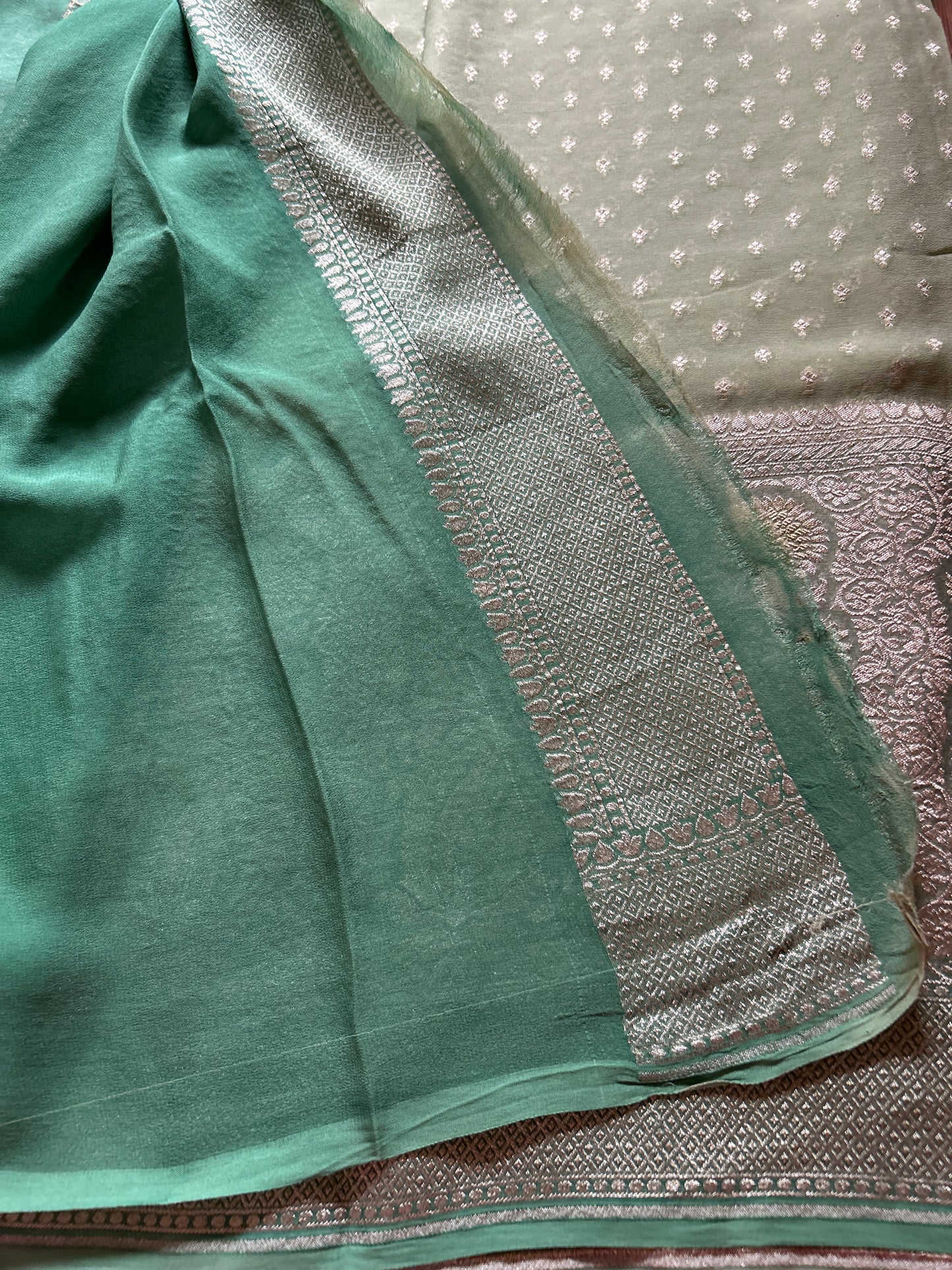 Pure Chiffon Georgette (2D) : Sage green-mint green