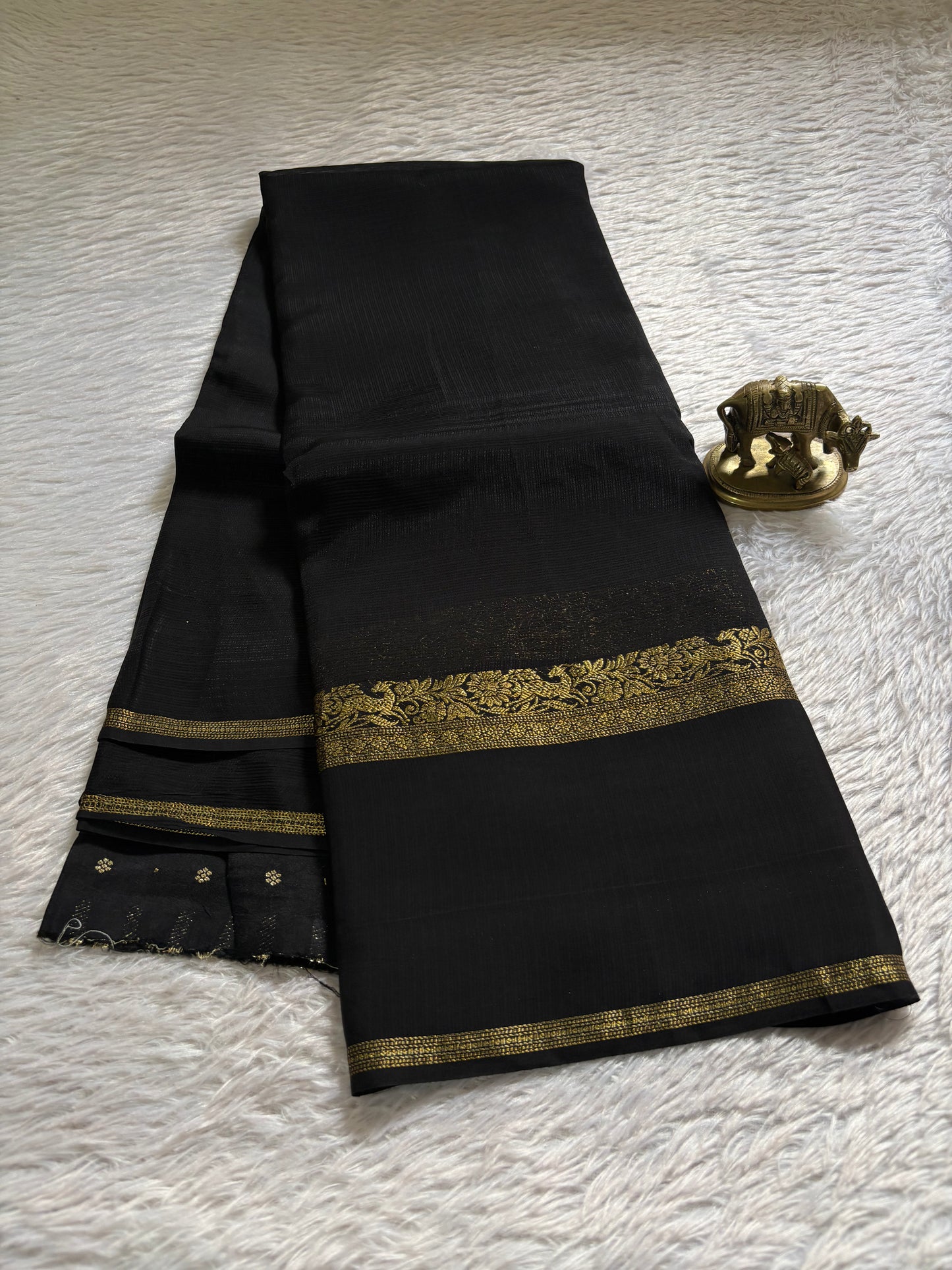 NAL208 : Solid Black