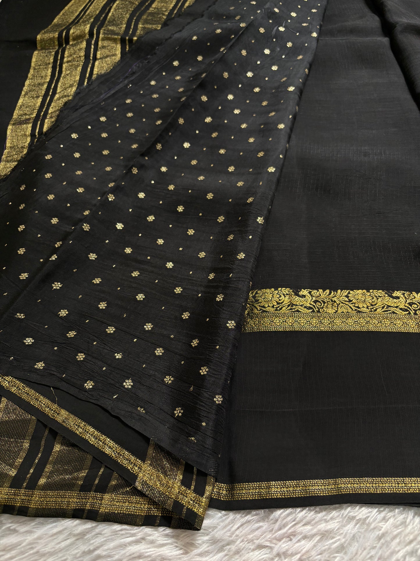 NAL208 : Solid Black