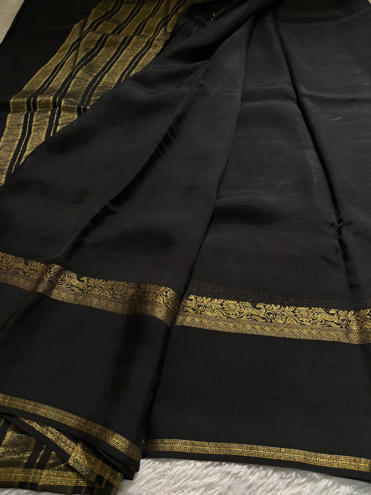 NAL208 : Solid Black