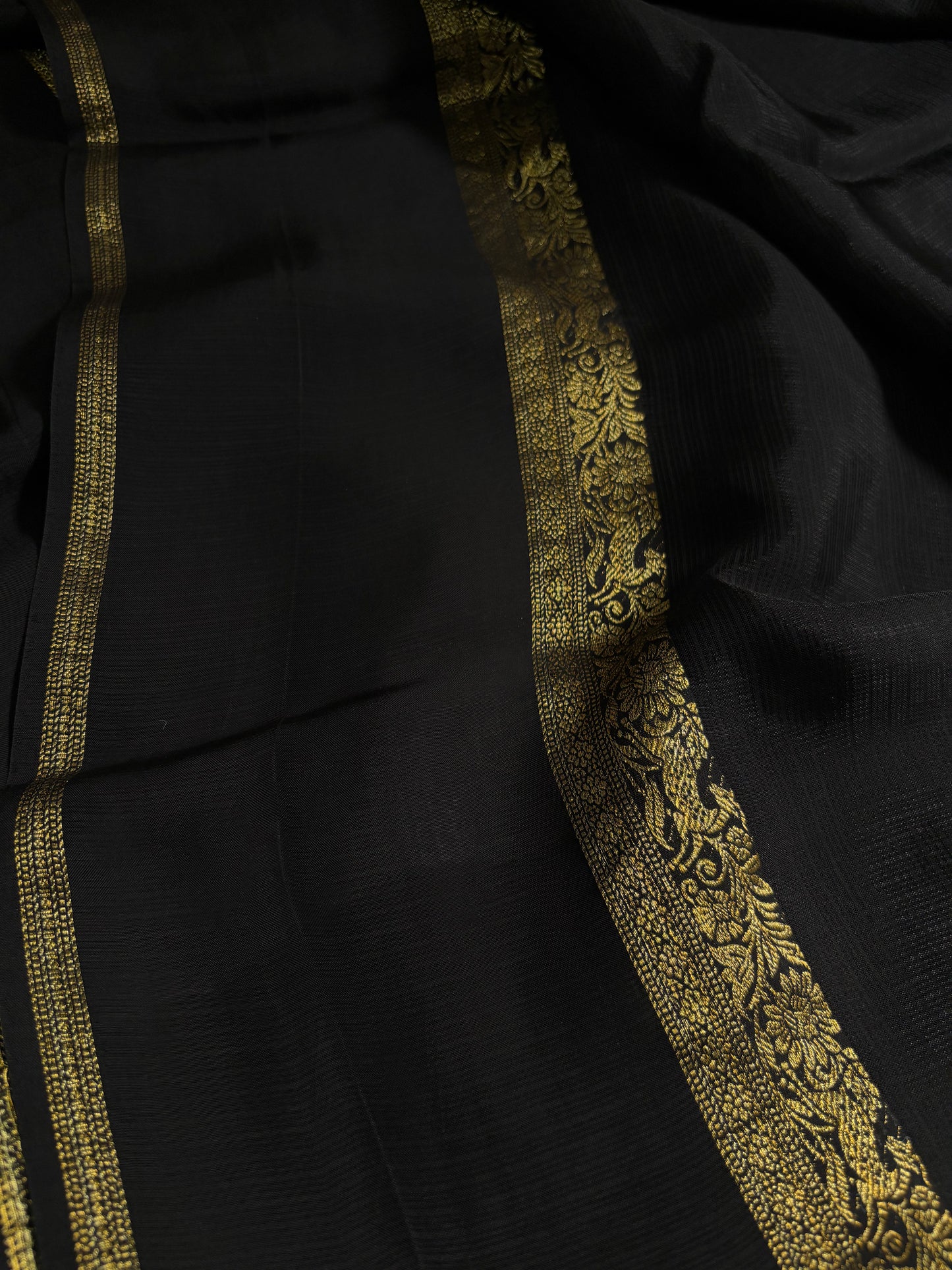 NAL208 : Solid Black