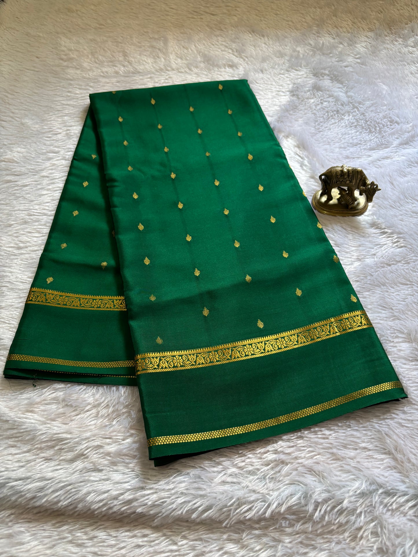 Avani : Solid Bottle green
