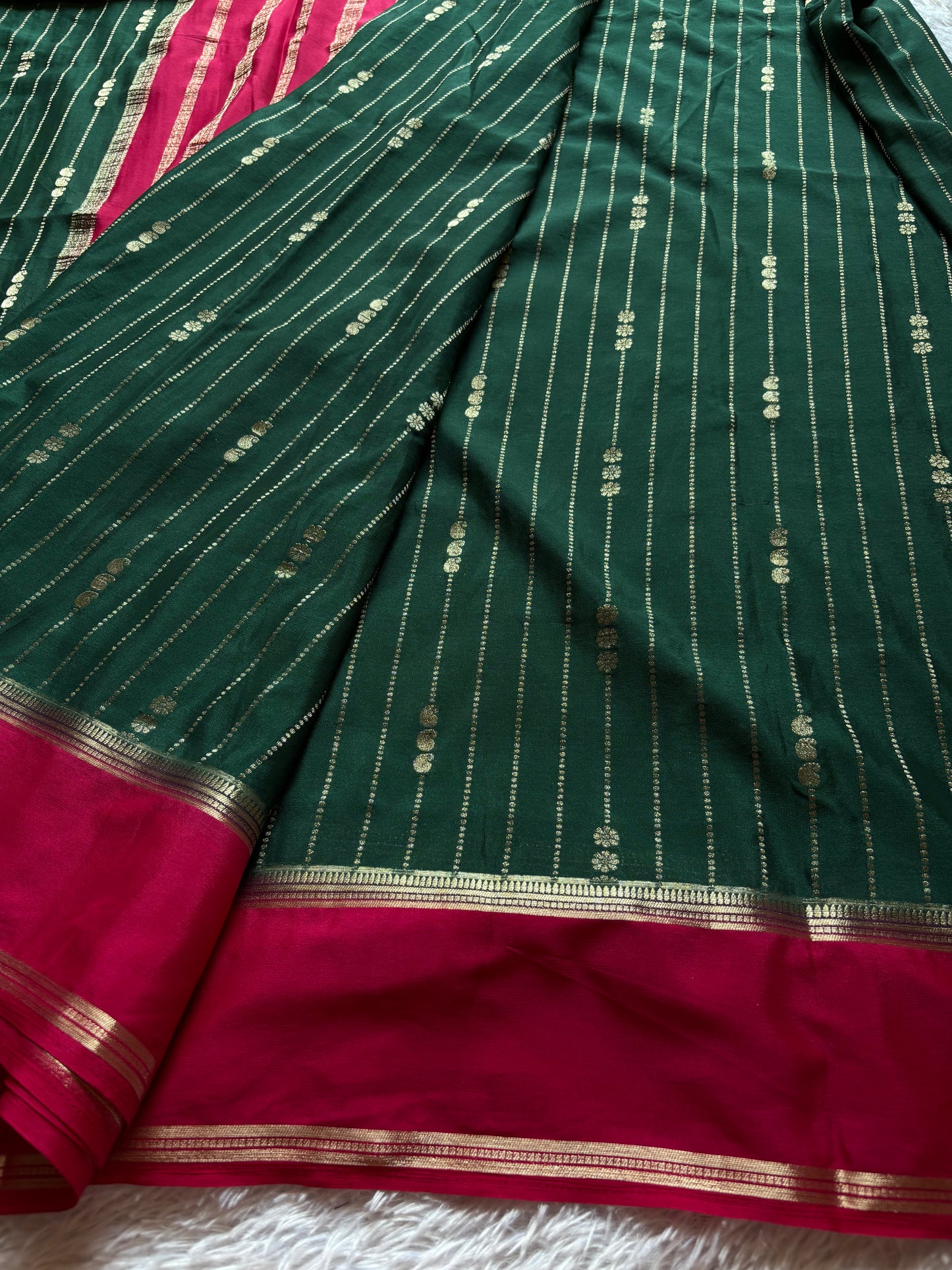 SS117 (2D) : Dark green-red