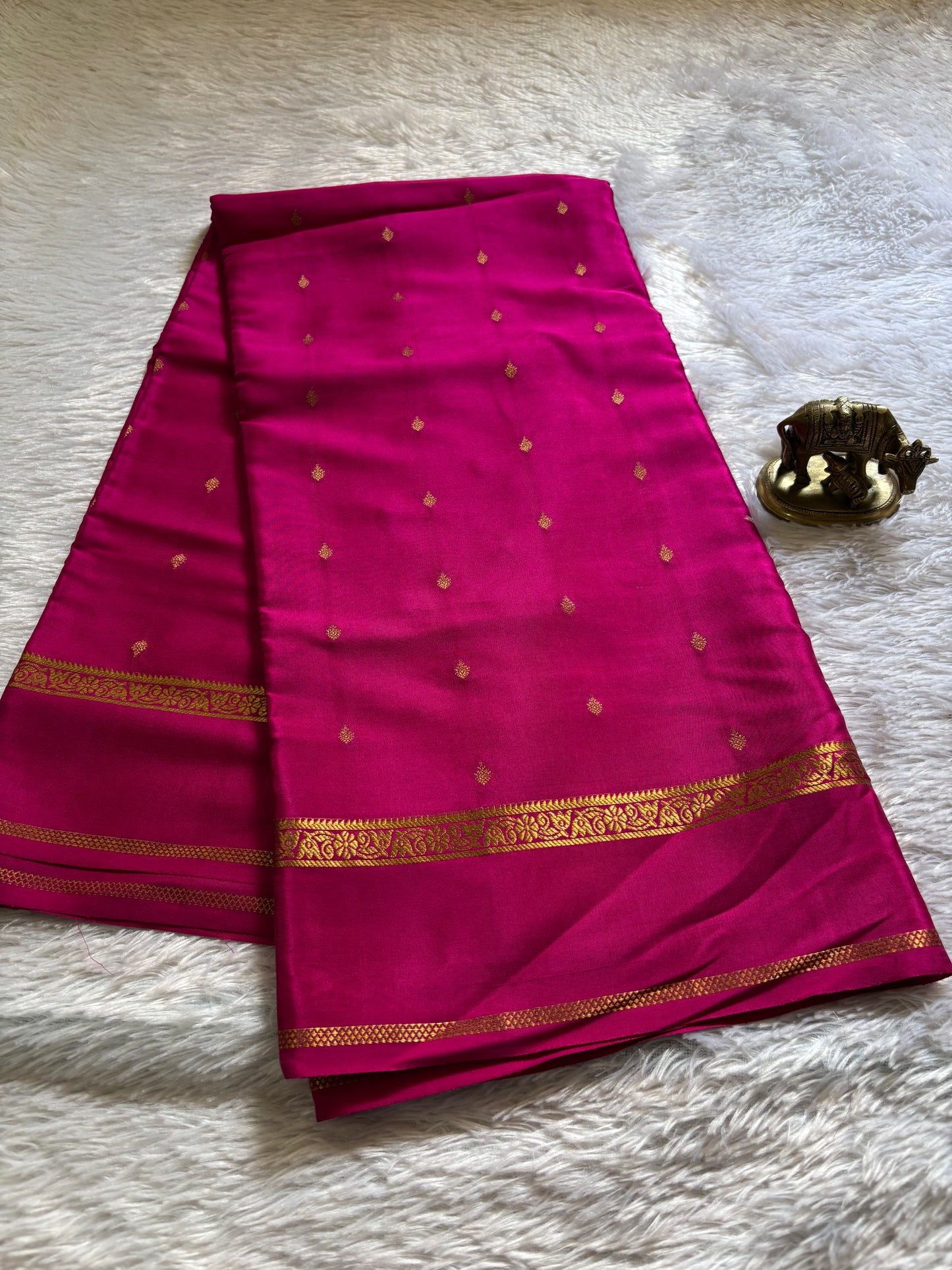 Avani : Solid Rani pink