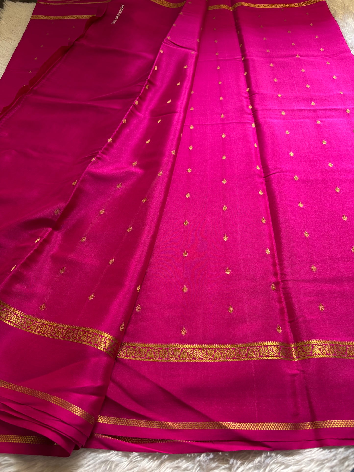 Avani : Solid Rani pink
