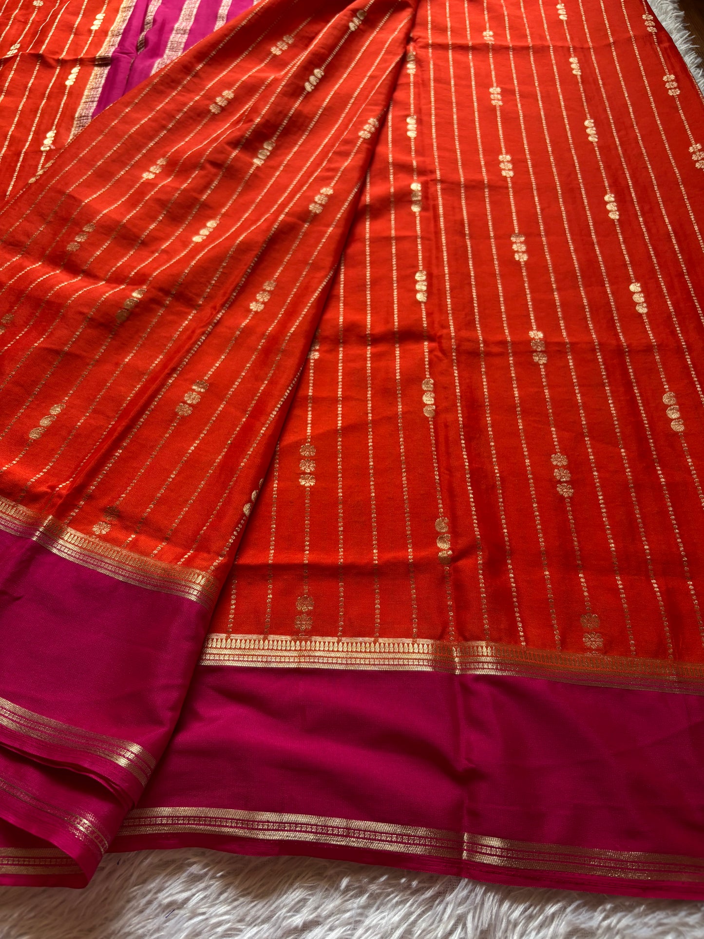 SS117 (2D) : Dark orange-dark pink