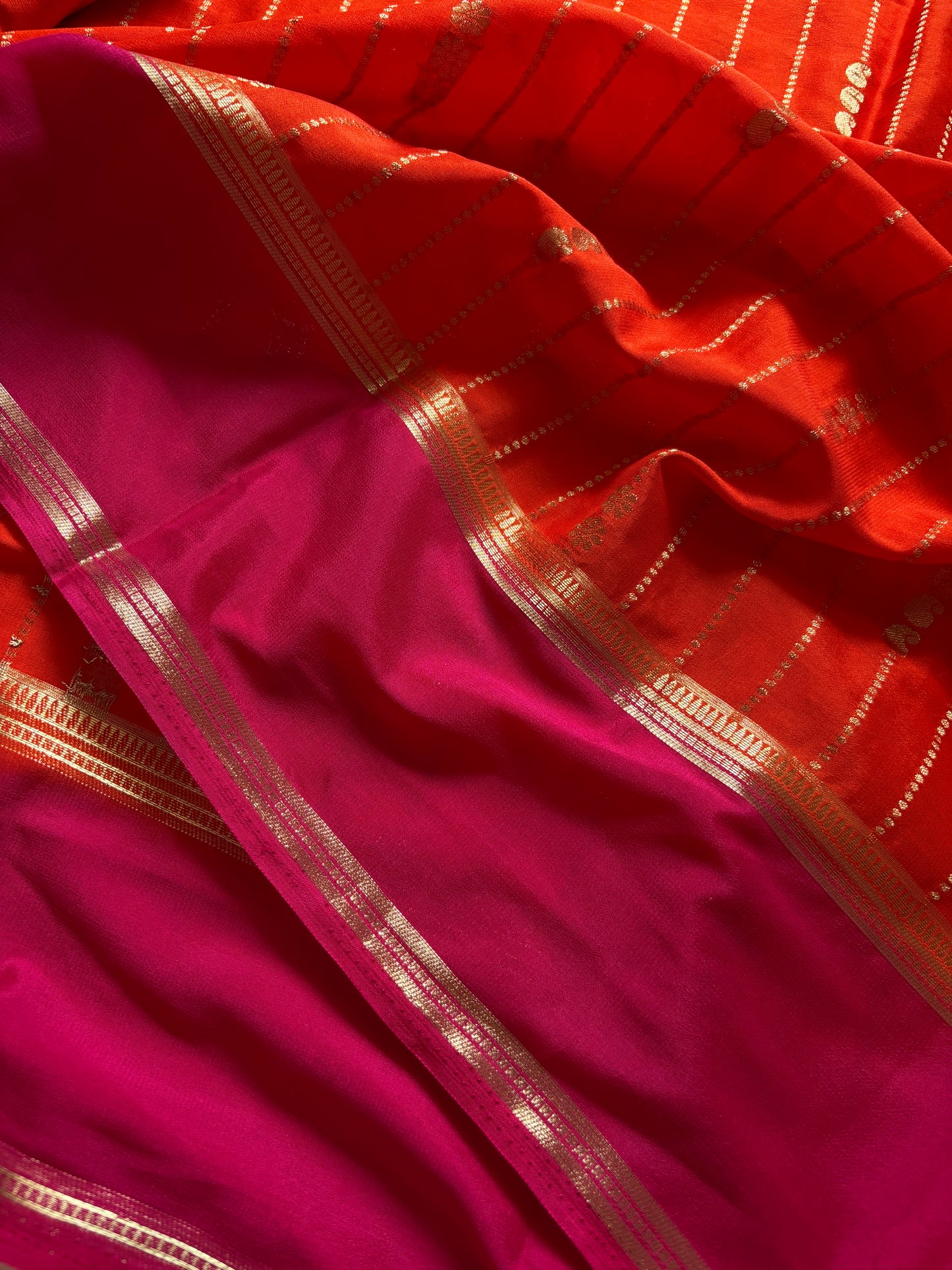 SS117 (2D) : Dark orange-dark pink