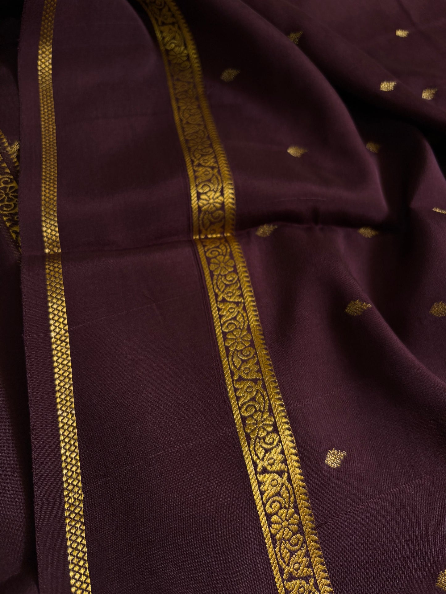 Avani : Solid Chocolate brown