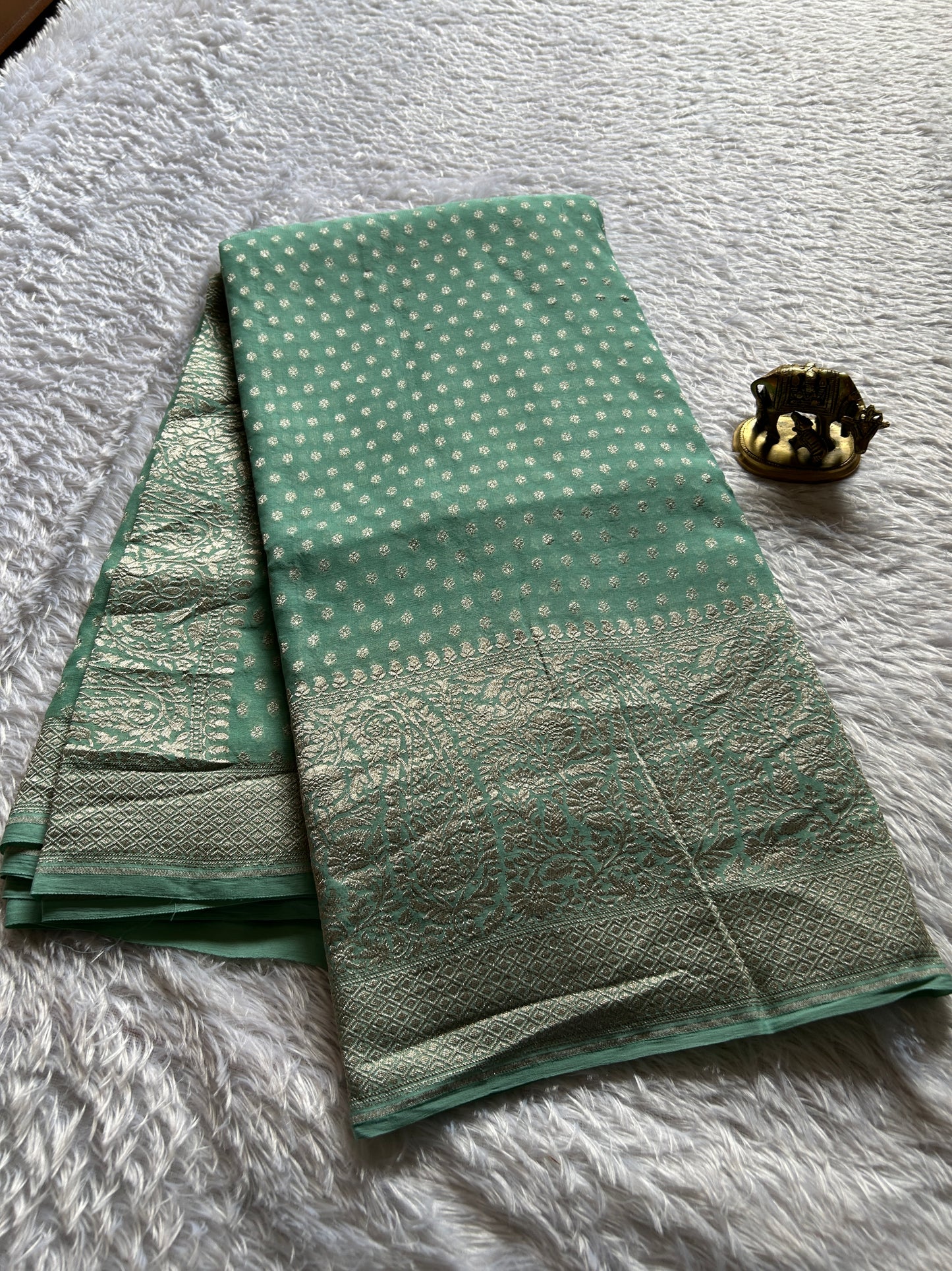 Myra : Solid Pastel mint green