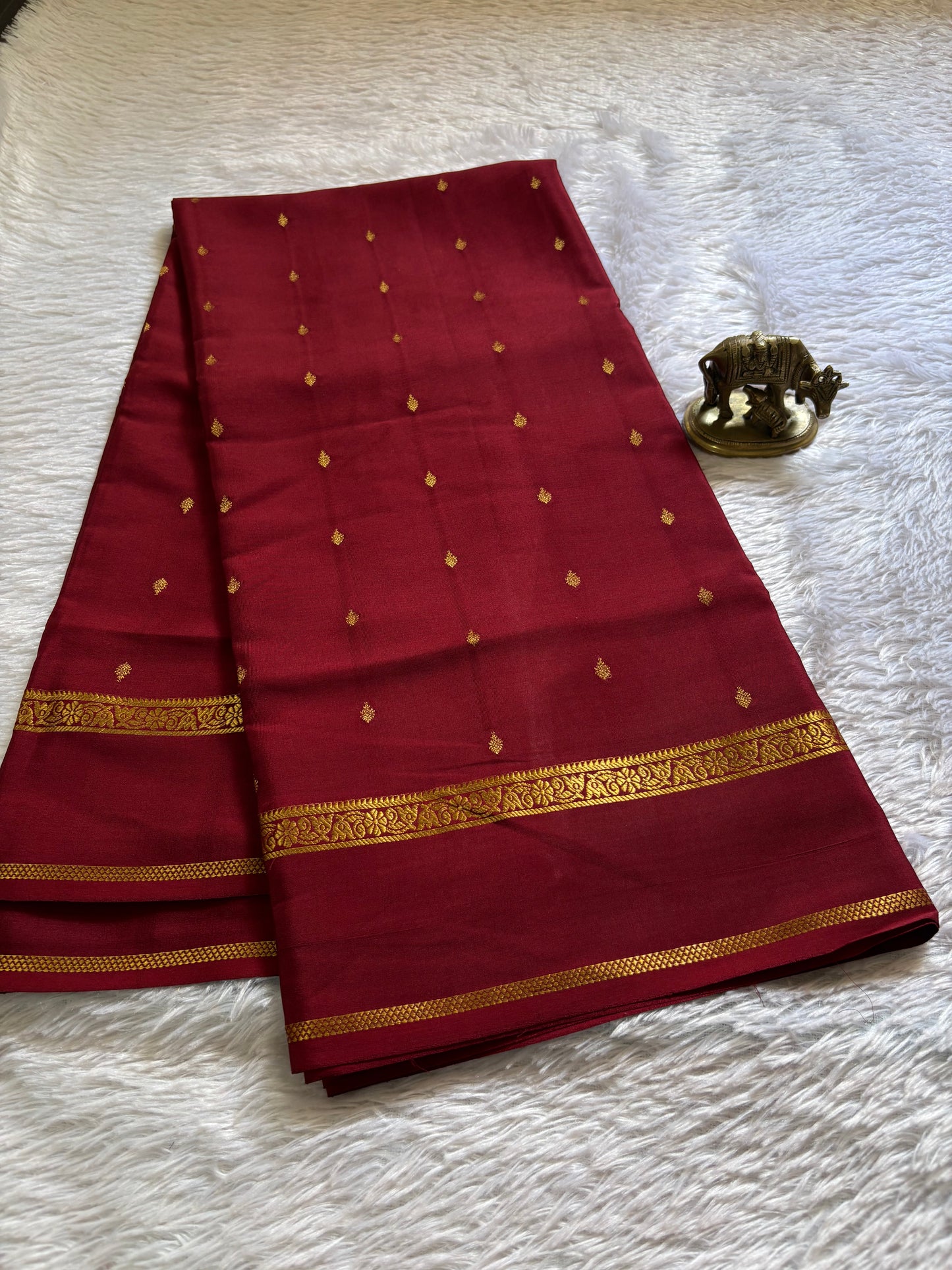 Avani : Solid Maroon