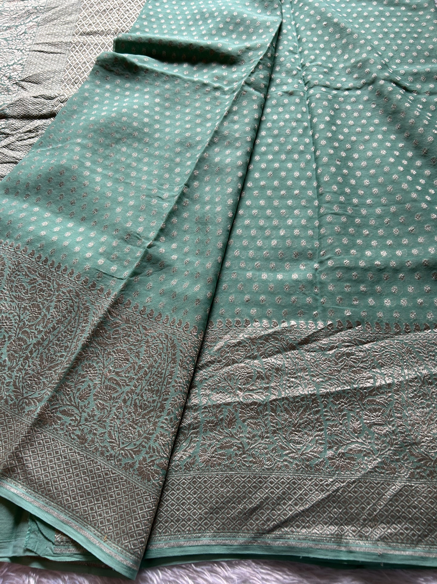Myra : Solid Pastel mint green