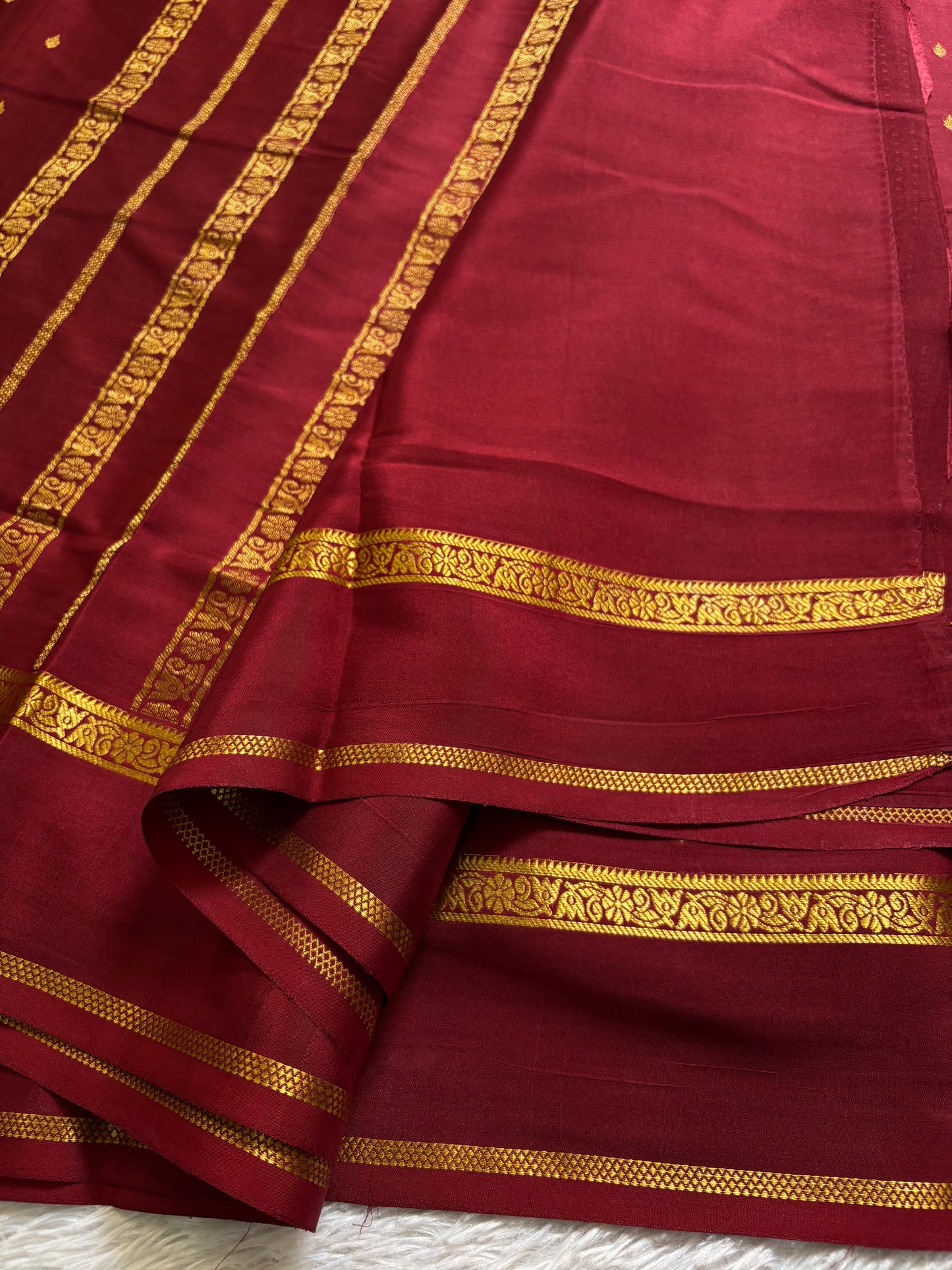 Avani : Solid Maroon