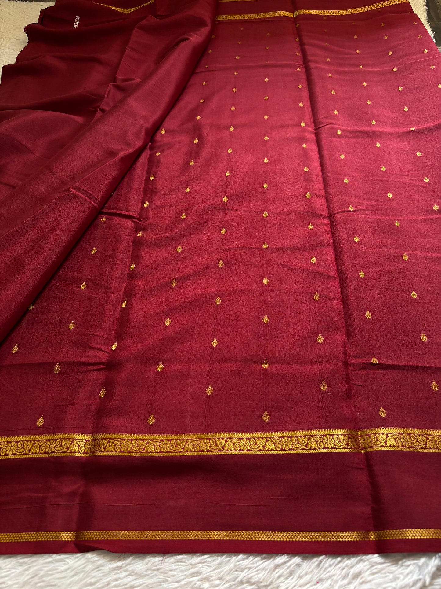 Avani : Solid Maroon