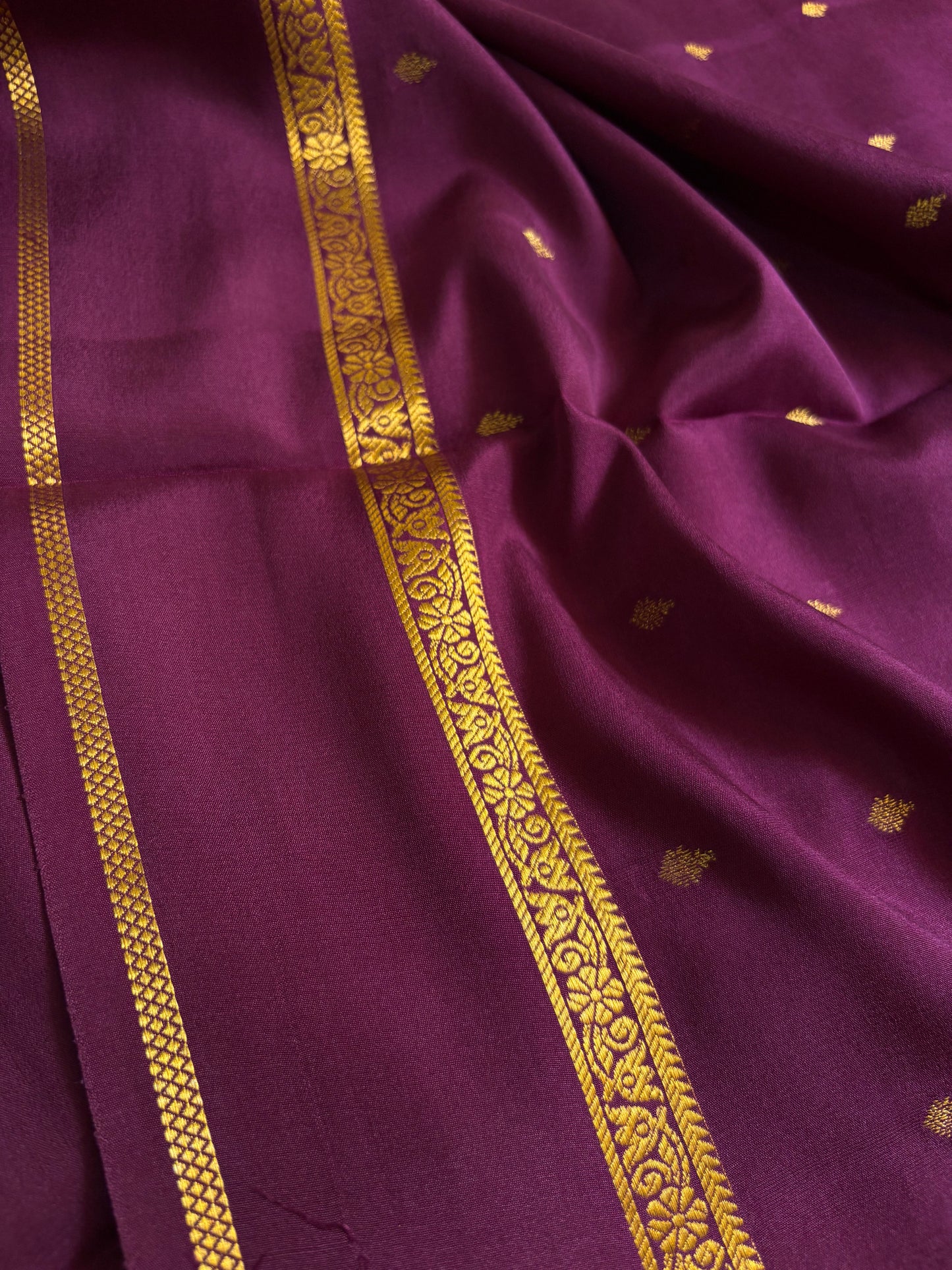 Avani : Solid Deep magenta