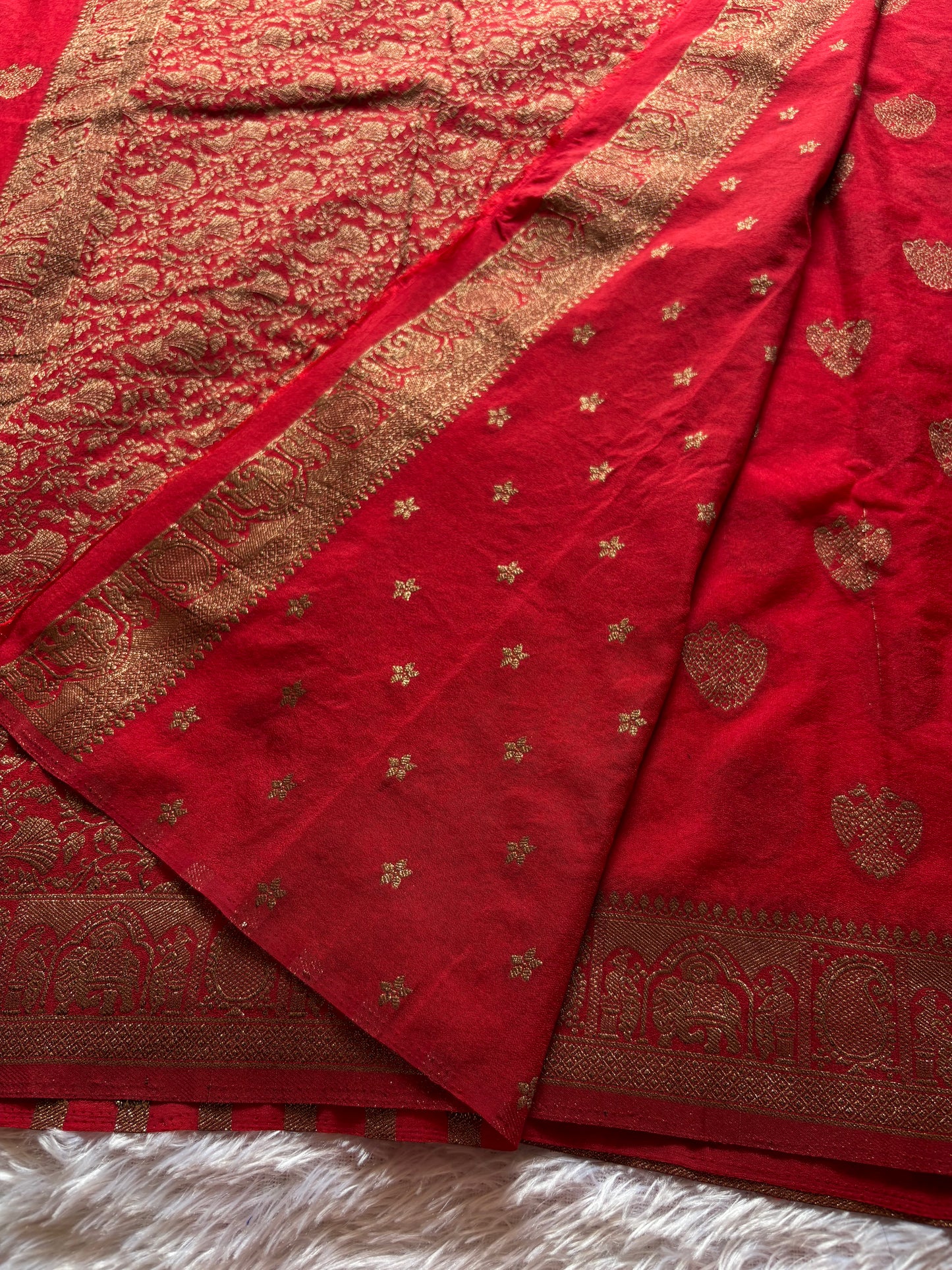 SS118 : Solid Red