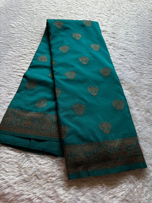 SS118 : Solid Rama green