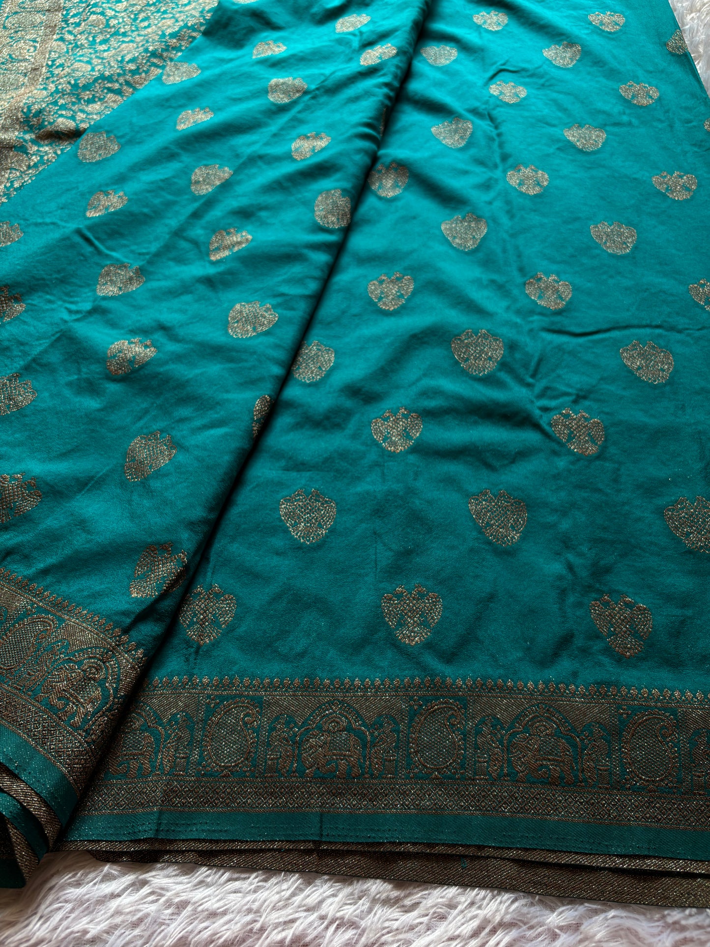 SS118 : Solid Rama green