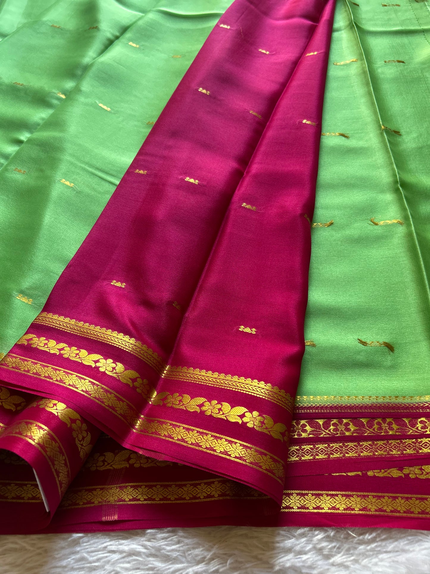 Anjali (2D) : Mint green-pink