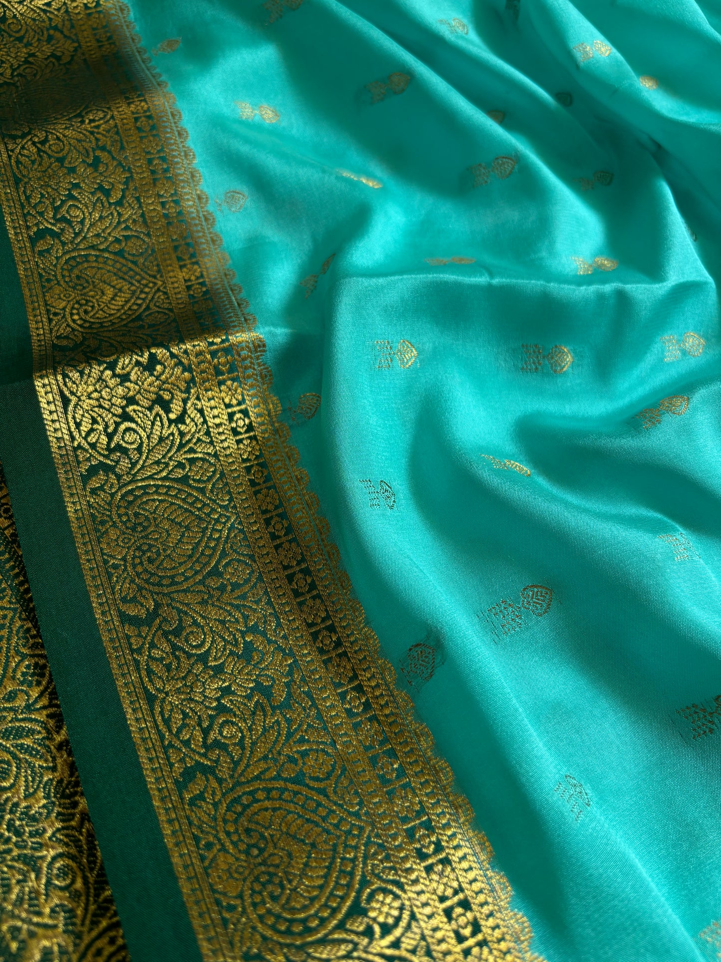 Soumya (2D) : Sea blue-bottle green