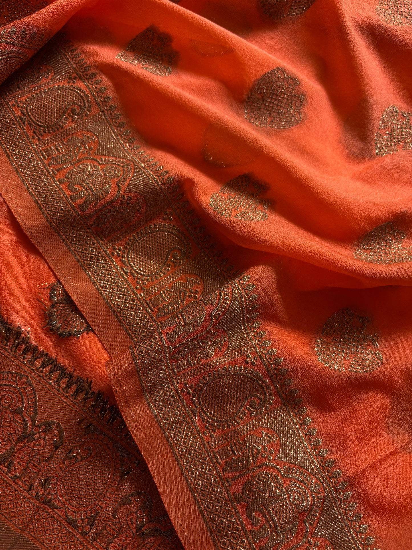 SS118 : Solid Coral orange