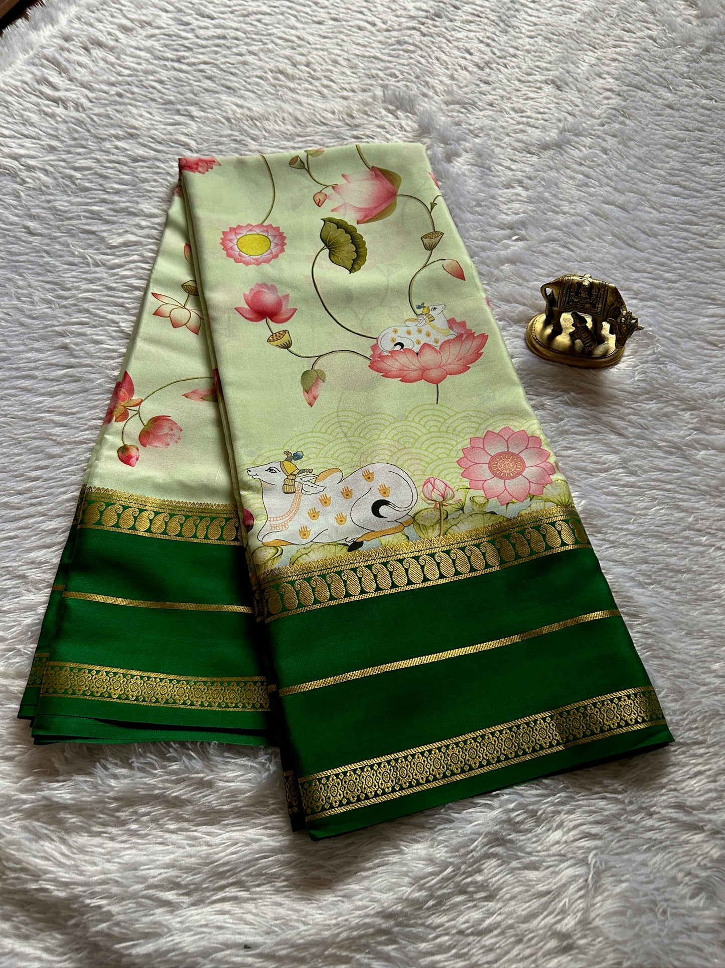 Kasturi (2D) : Light pista green-bottle green