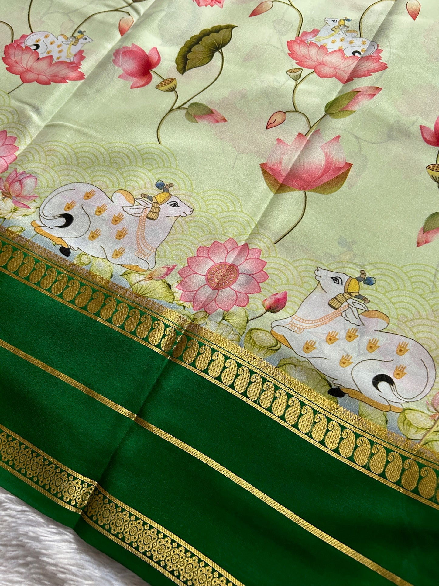 Kasturi (2D) : Light pista green-bottle green