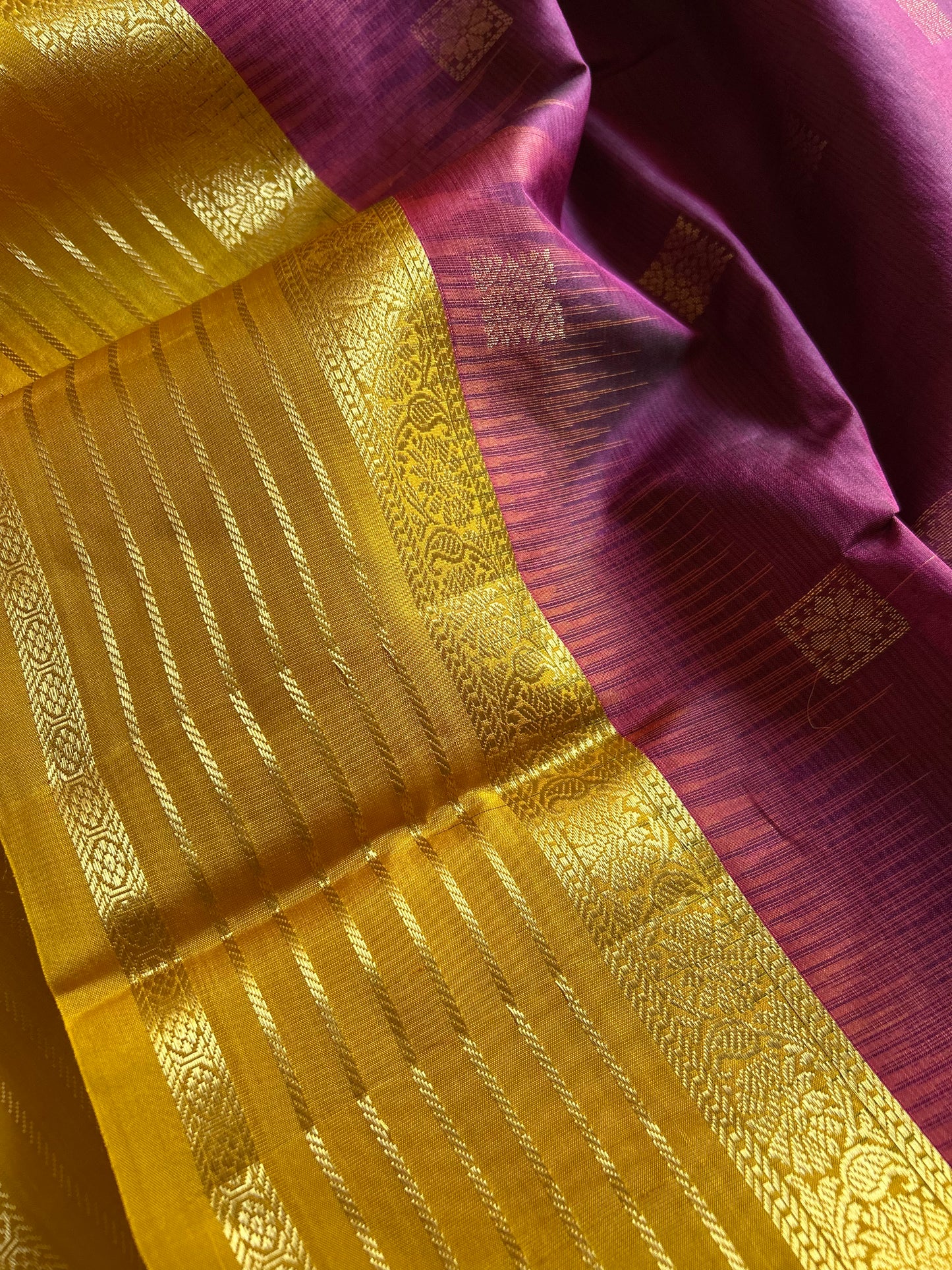 Aruna (2D) : Wine-mustard yellow