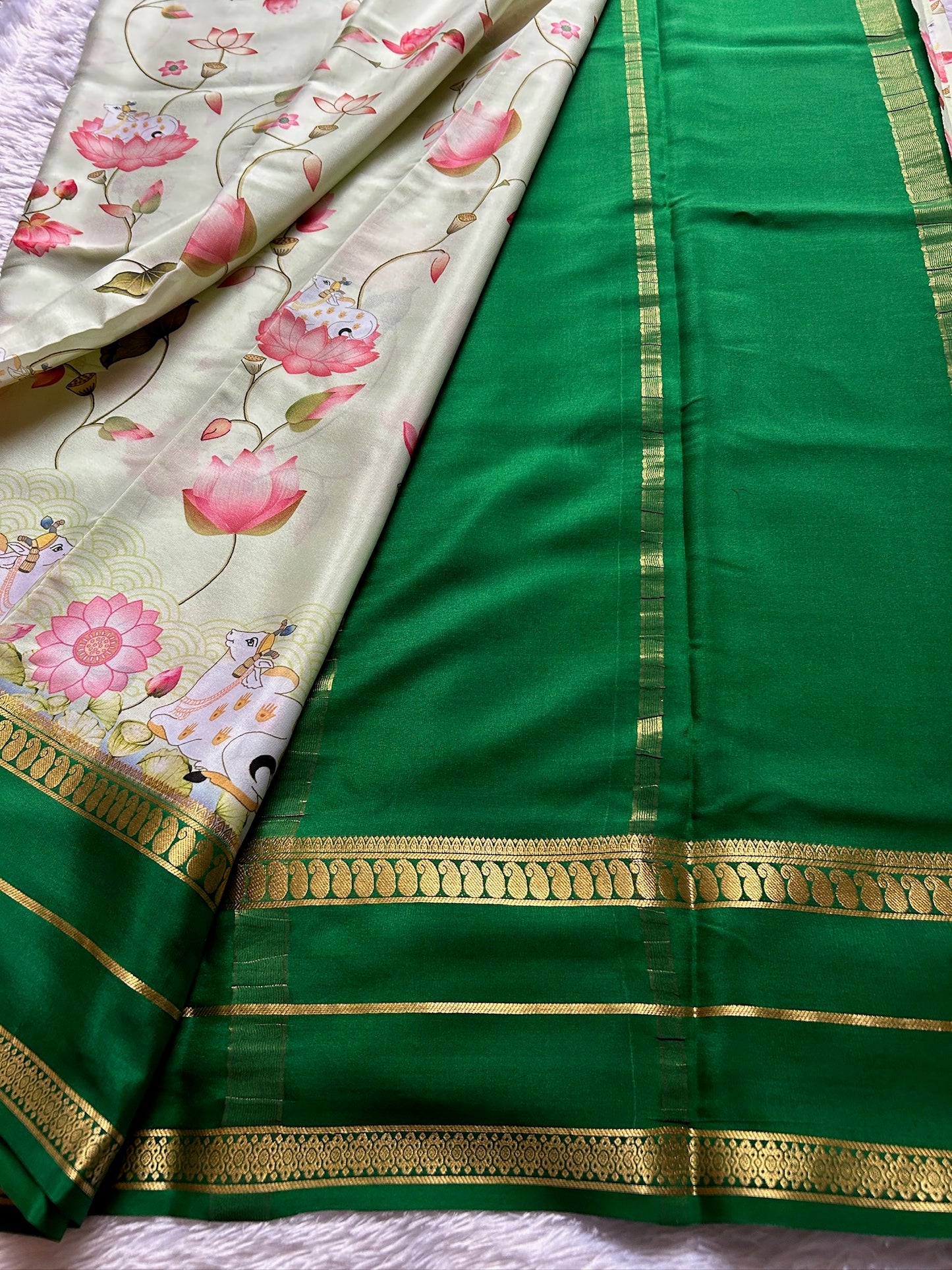 Kasturi (2D) : Light pista green-bottle green