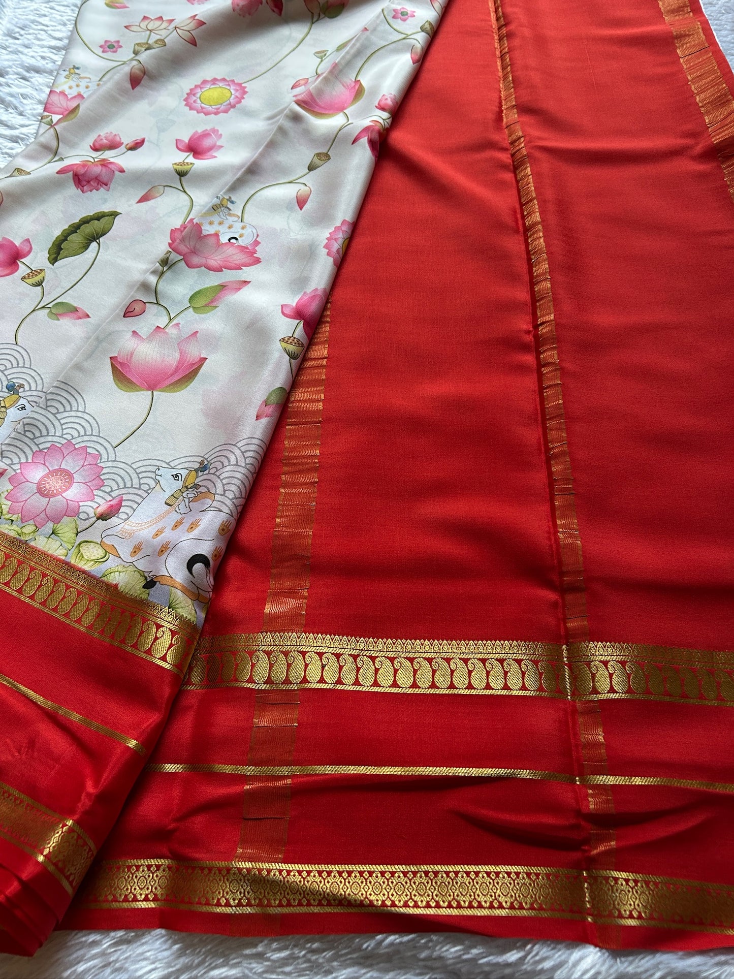 Kasturi (2D) : Off white-red