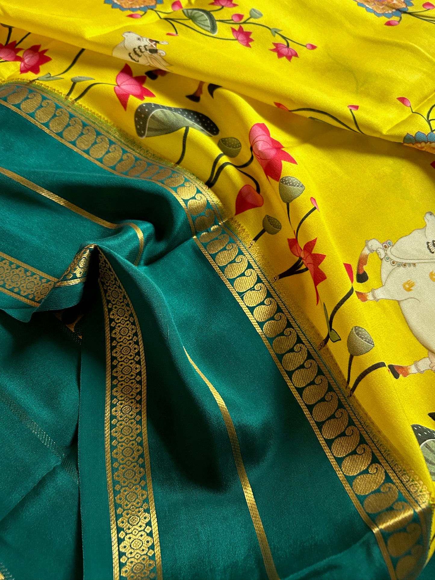 Kasturi (2D) : Lemon yellow-teal green