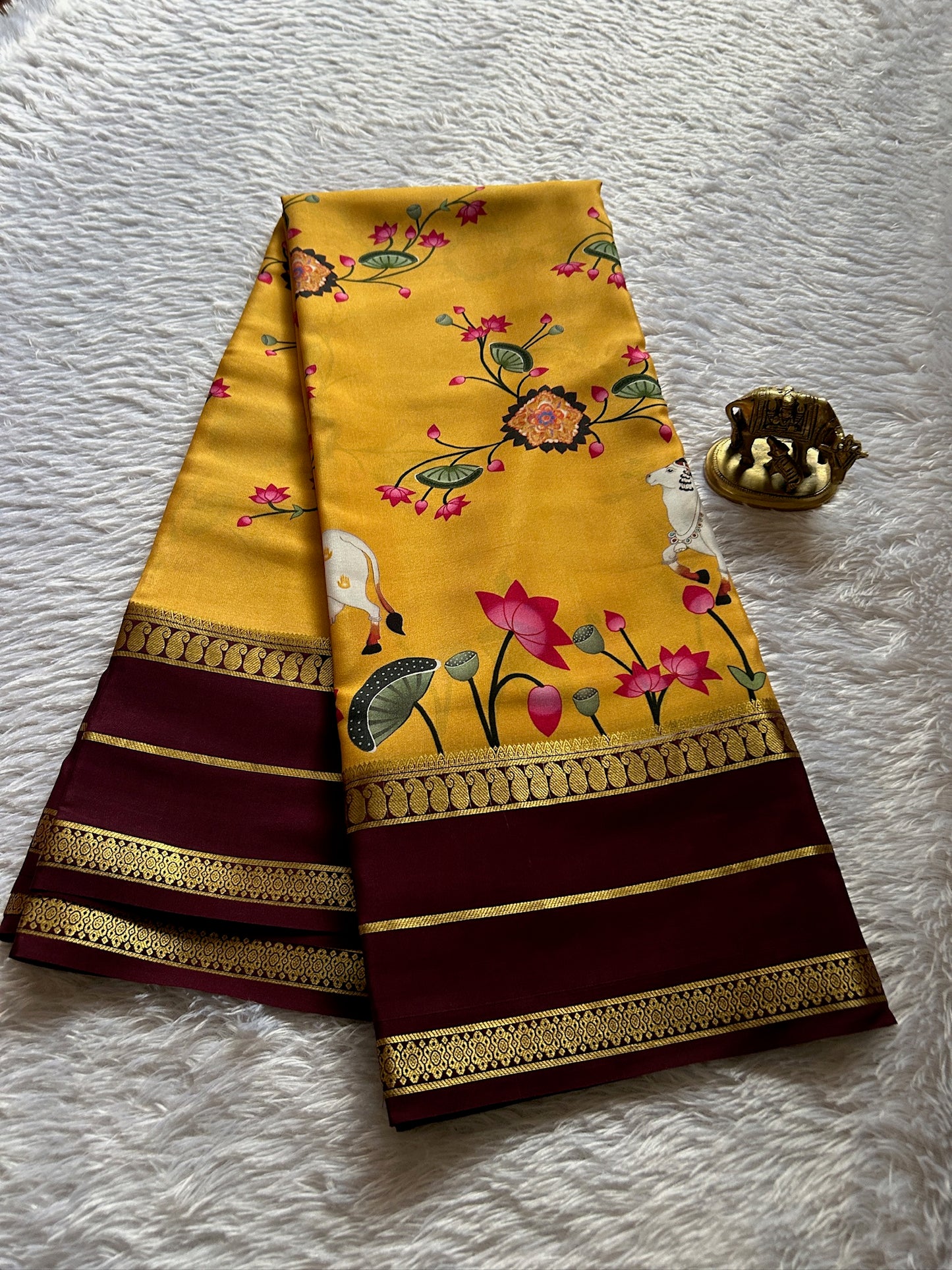 Kasturi (2D) : Golden yellow-chocolate brown