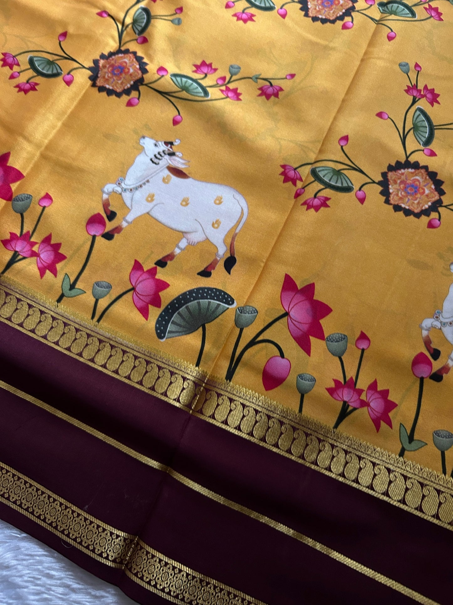 Kasturi (2D) : Golden yellow-chocolate brown