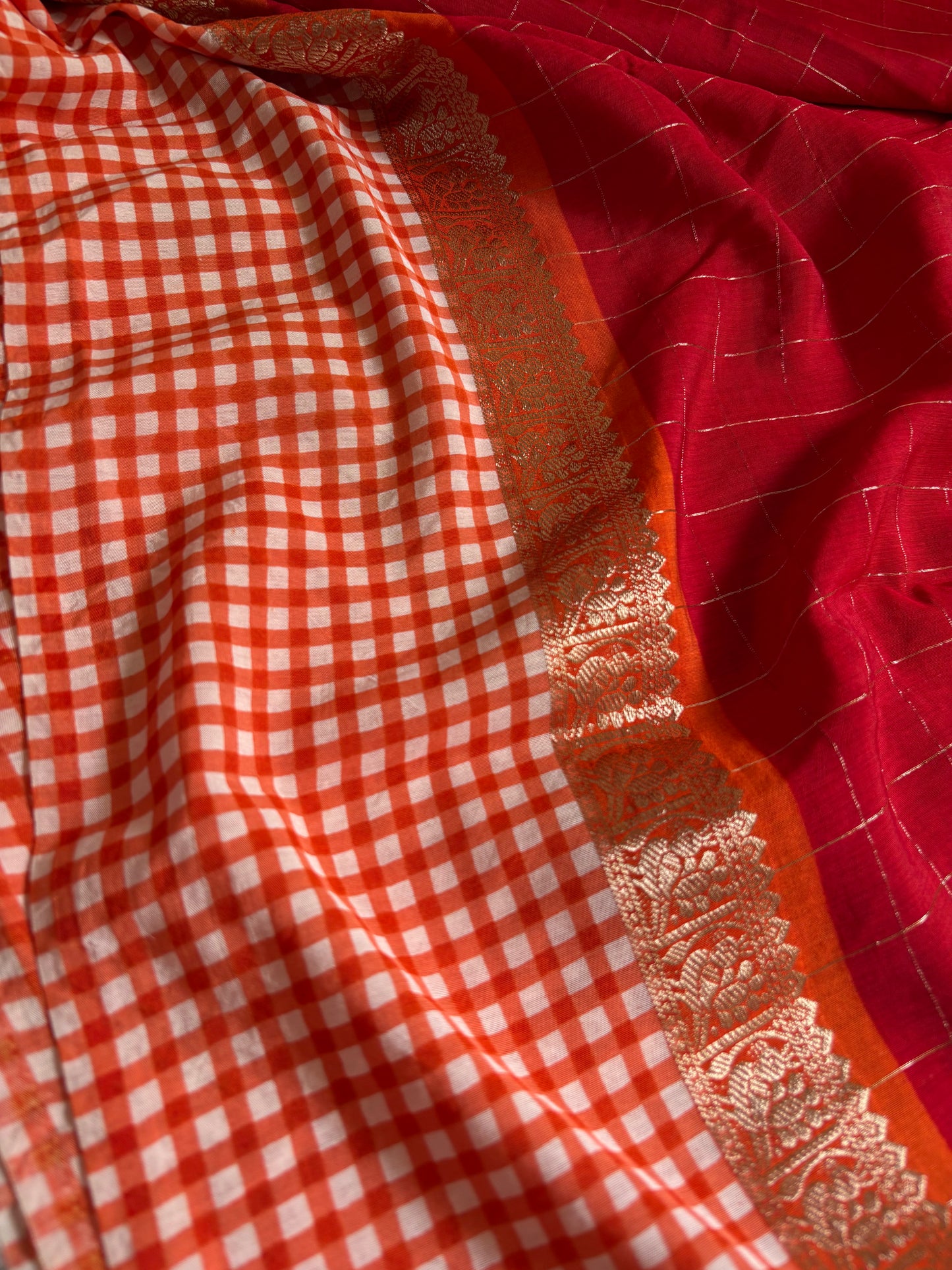 NAL209 (2D) : Red-orange