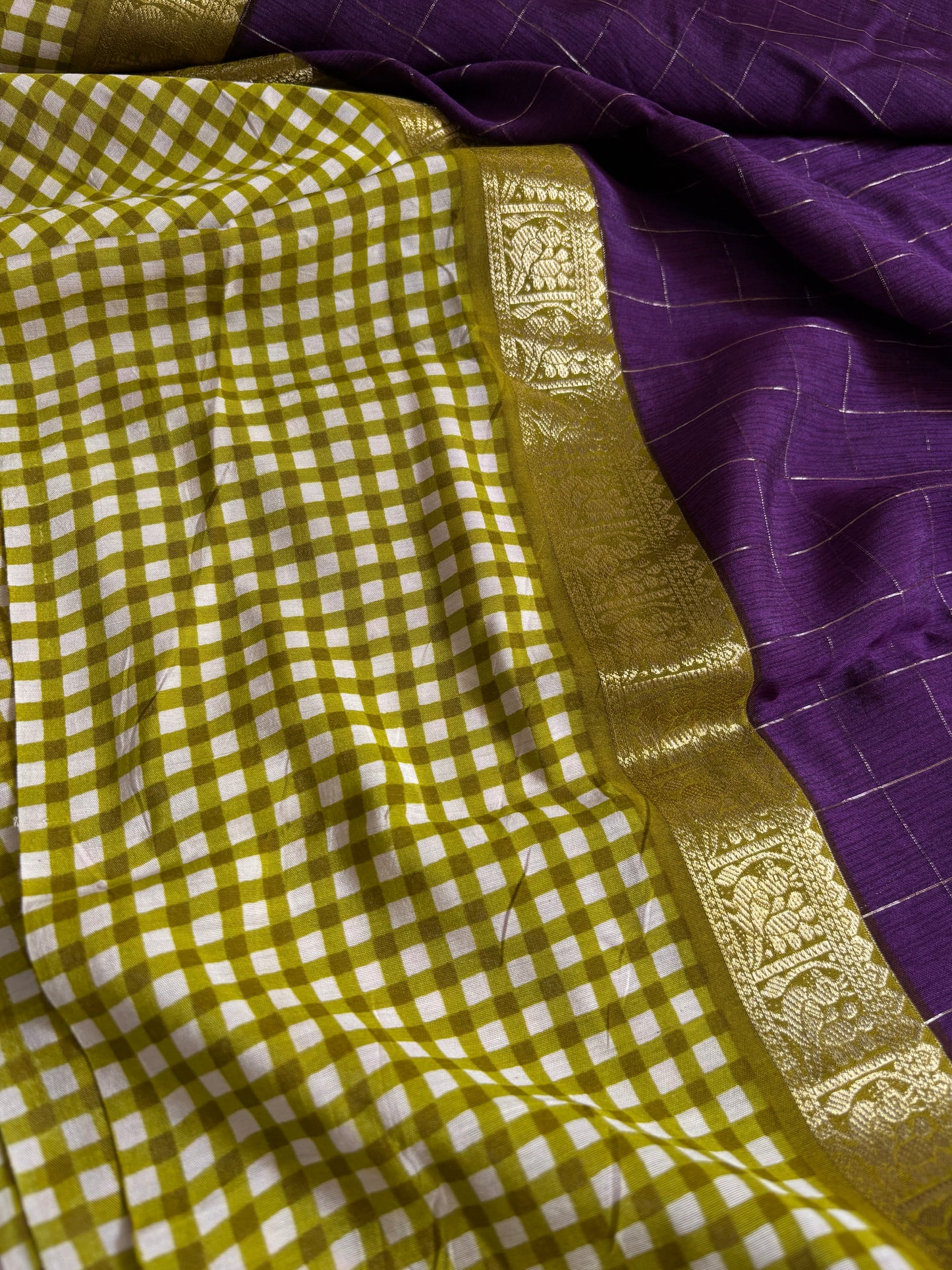 NAL209 (2D) : Violet-dark olive