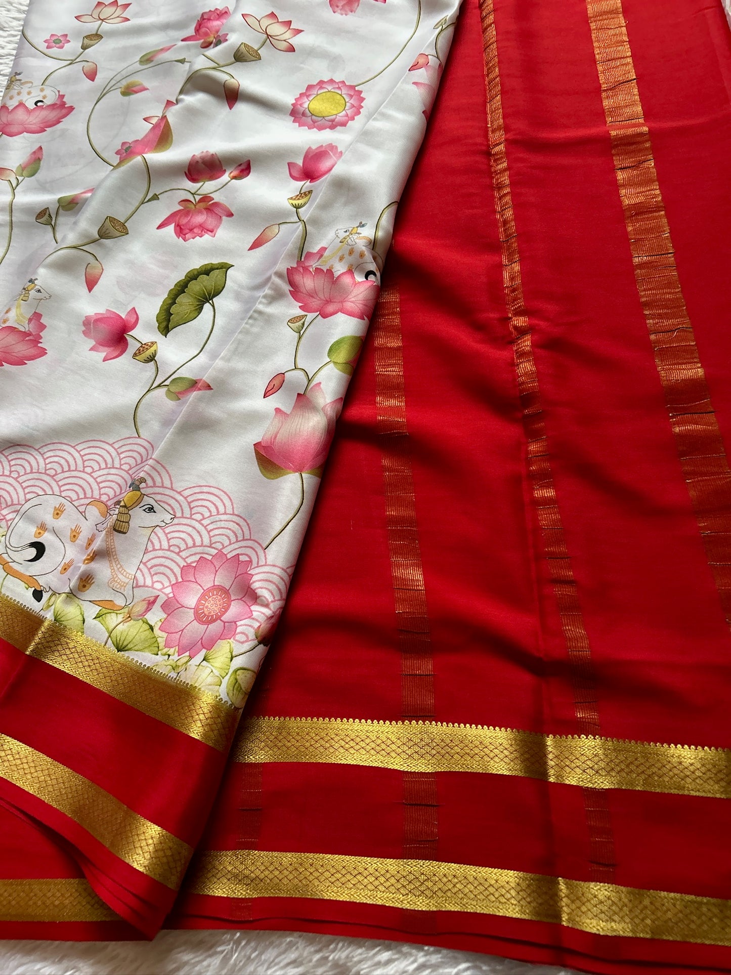 Kasturi (2D) : Off white-dark red