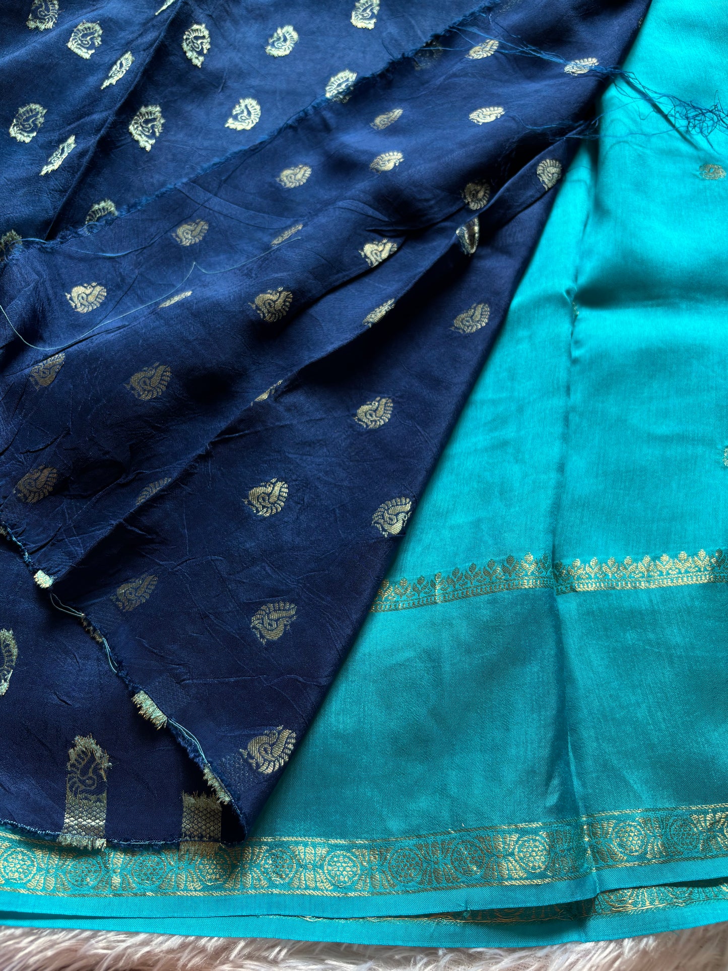 SS104 : Solid Ananda blue
