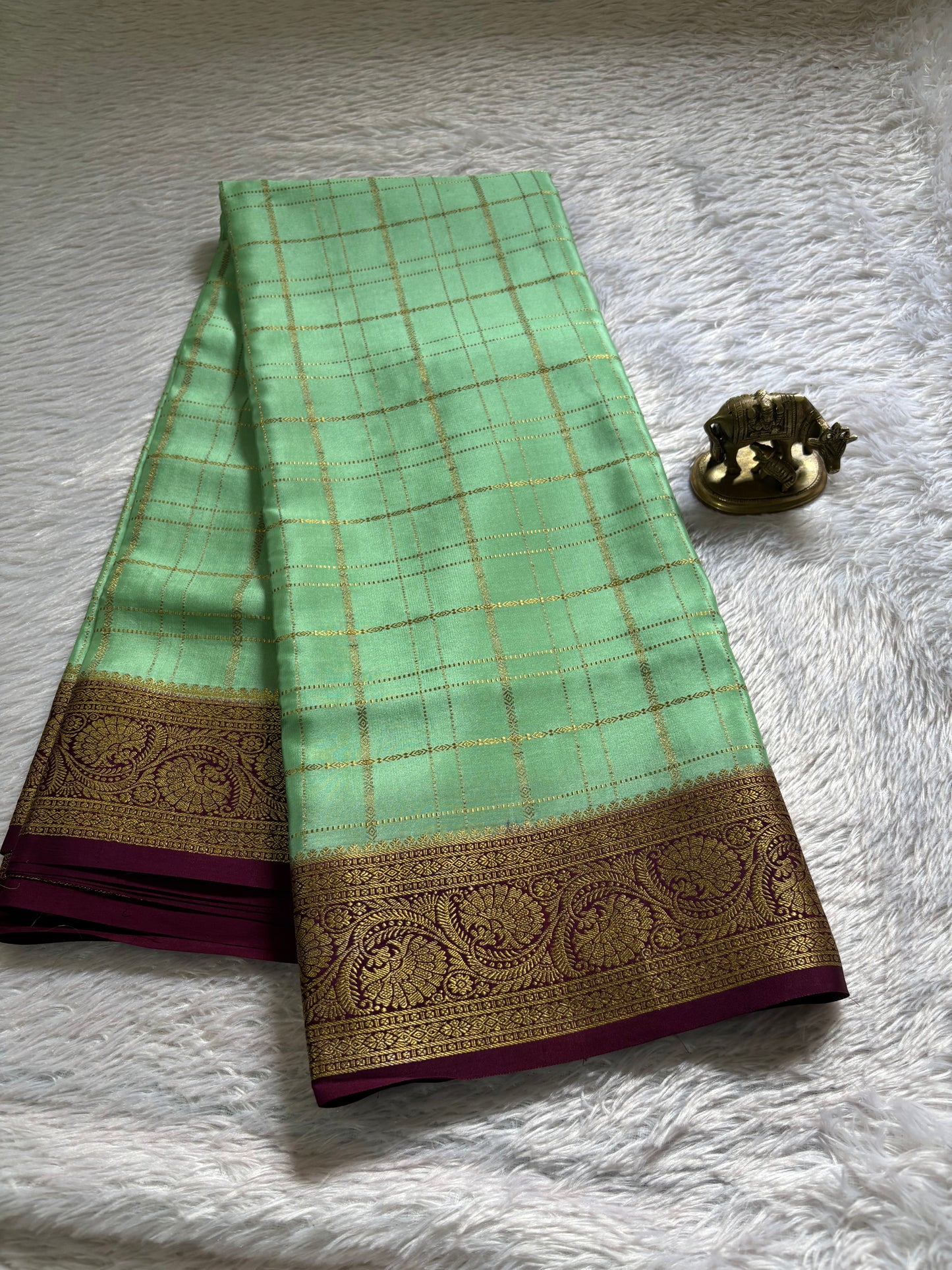 Kusuma (2D) : Pista green-maroon