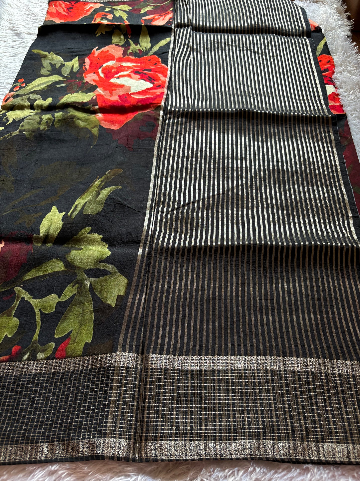 SS119 : Printed Black-red