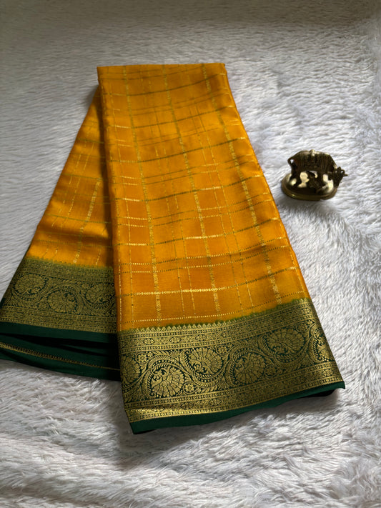 Kusuma (2D) : Golden yellow-bottle green