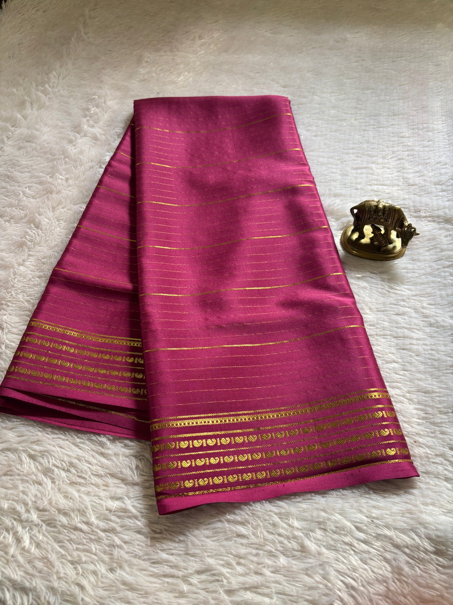 Meghana : Solid Magenta pink