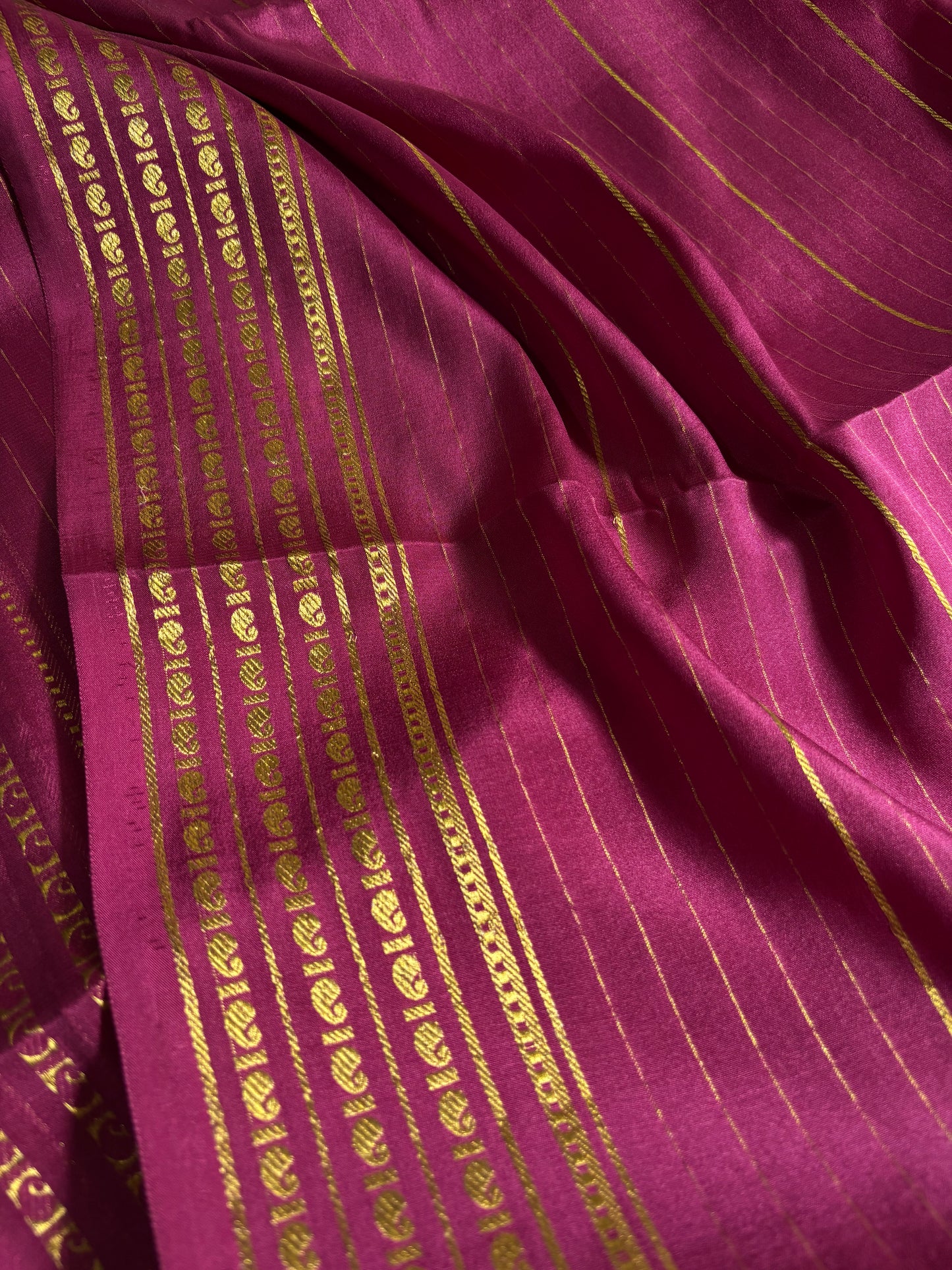 Meghana : Solid Magenta pink