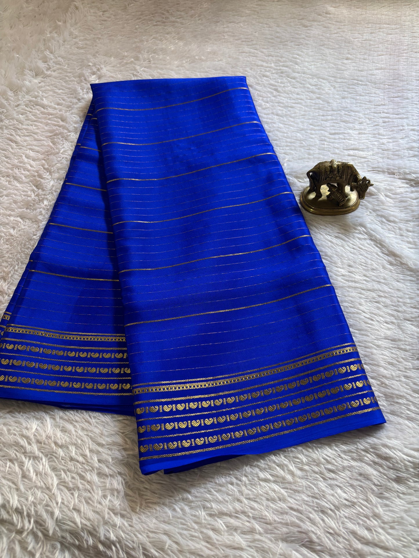 Meghana : Solid Royal blue