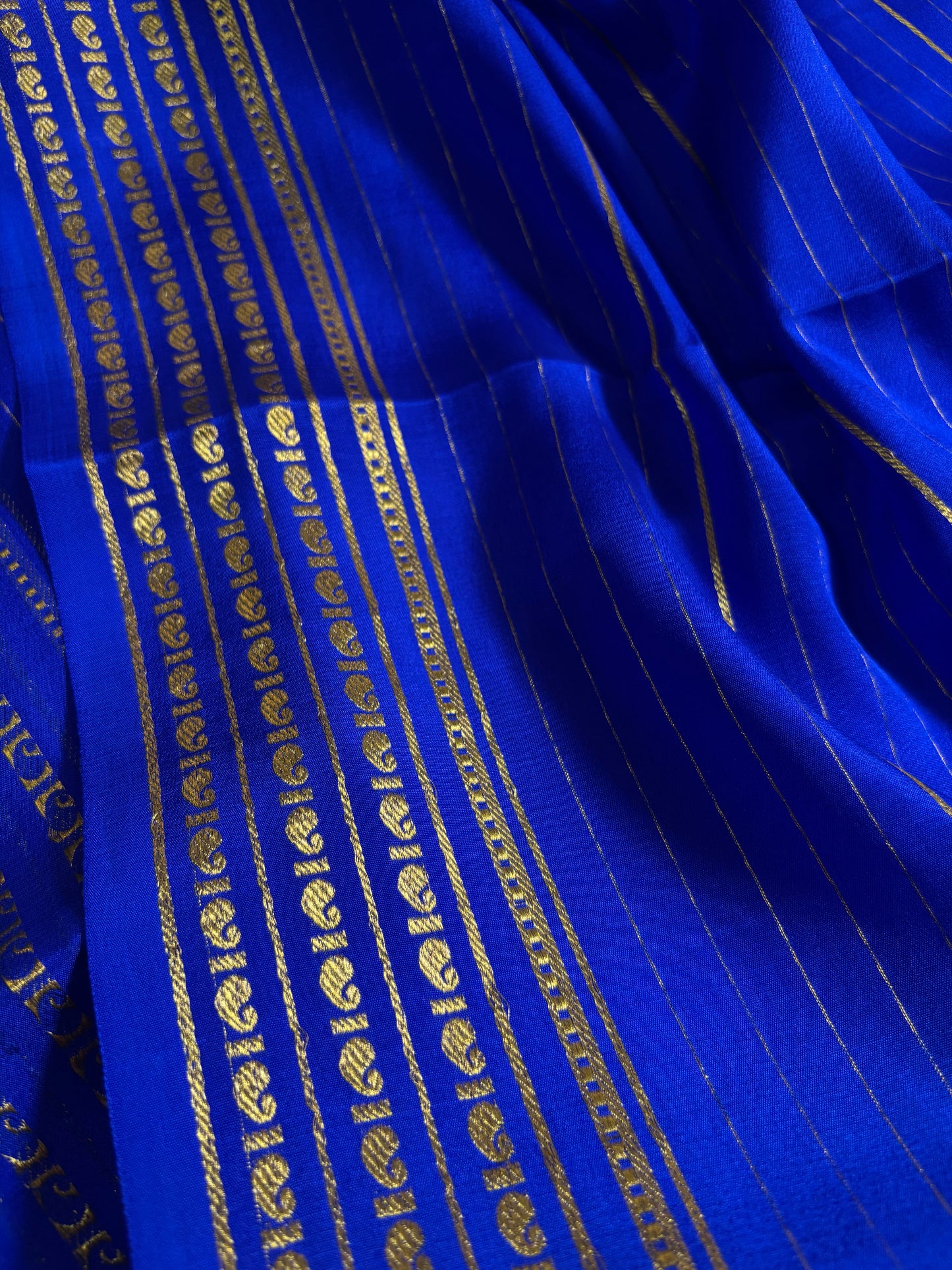 Meghana : Solid Royal blue
