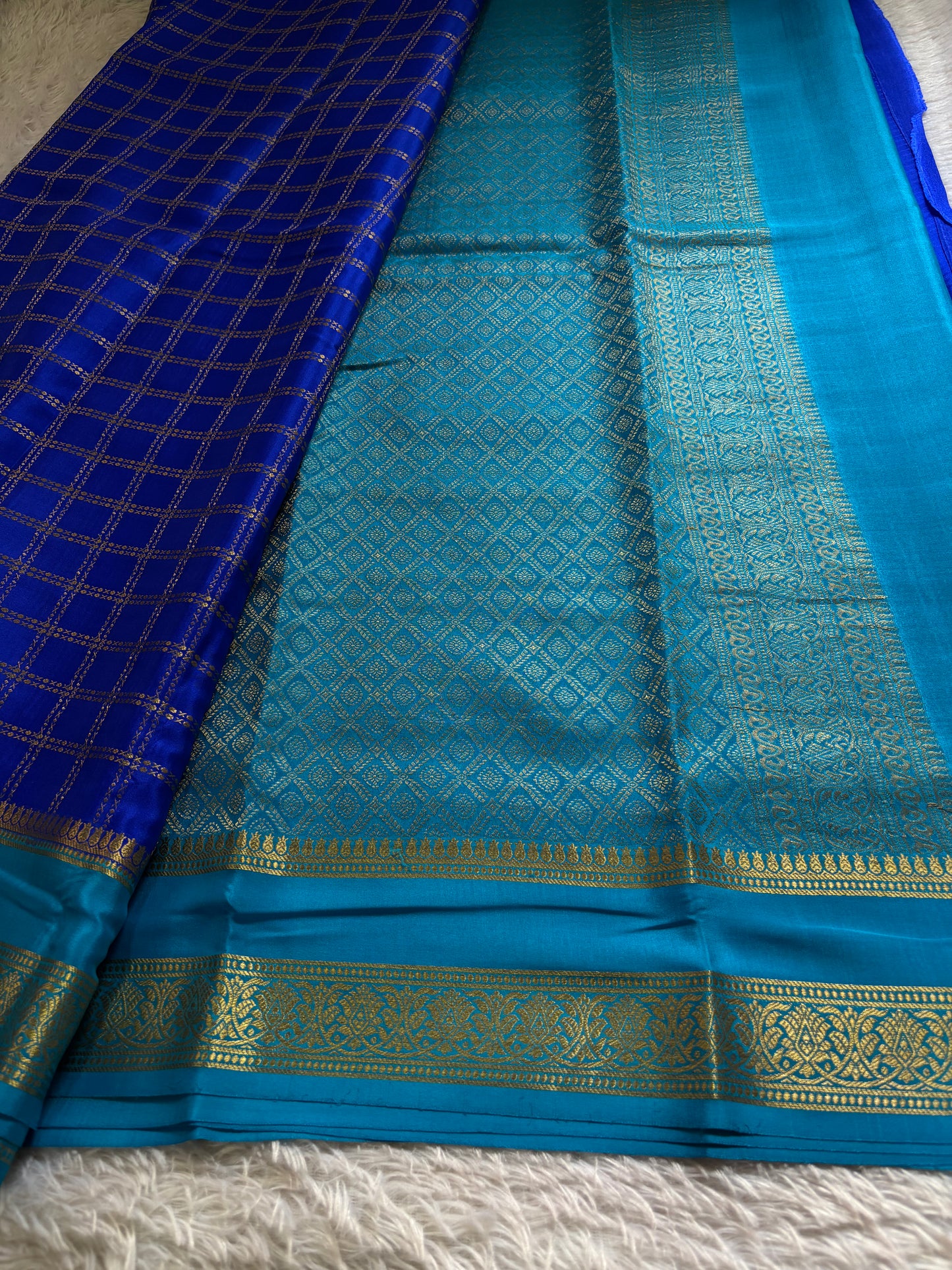 Saroja (2D) : Royal blue-ananda blue